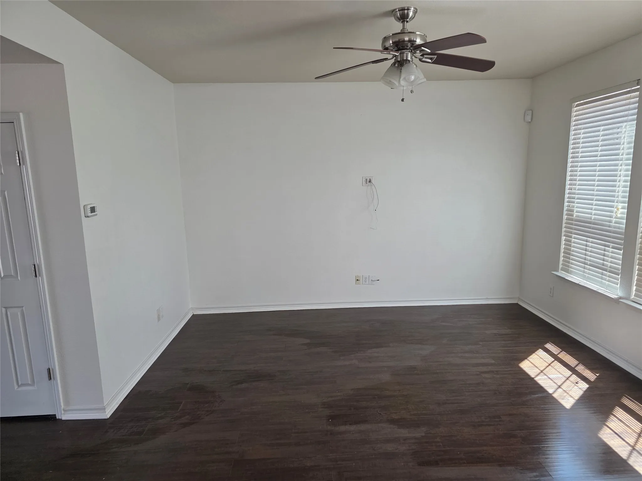 Single Family Residence For Rent in Collin County , 7117 Cotton Seed Drive, Mc Kinney, Texas 75070, 3 Bedroom, 3 Bathroom, 2 Garage spaces, 2,249 Sqft, built in 2007, mls#21384983, Real Estate Agent in Mc Kinney, Homes For Rent in Collin county, Homes For Rent in Mc Kinney, Realtor in Mc Kinney Texas, Real Estate Brokerage Independent Realty Texas, Luminita Cordes Realtor