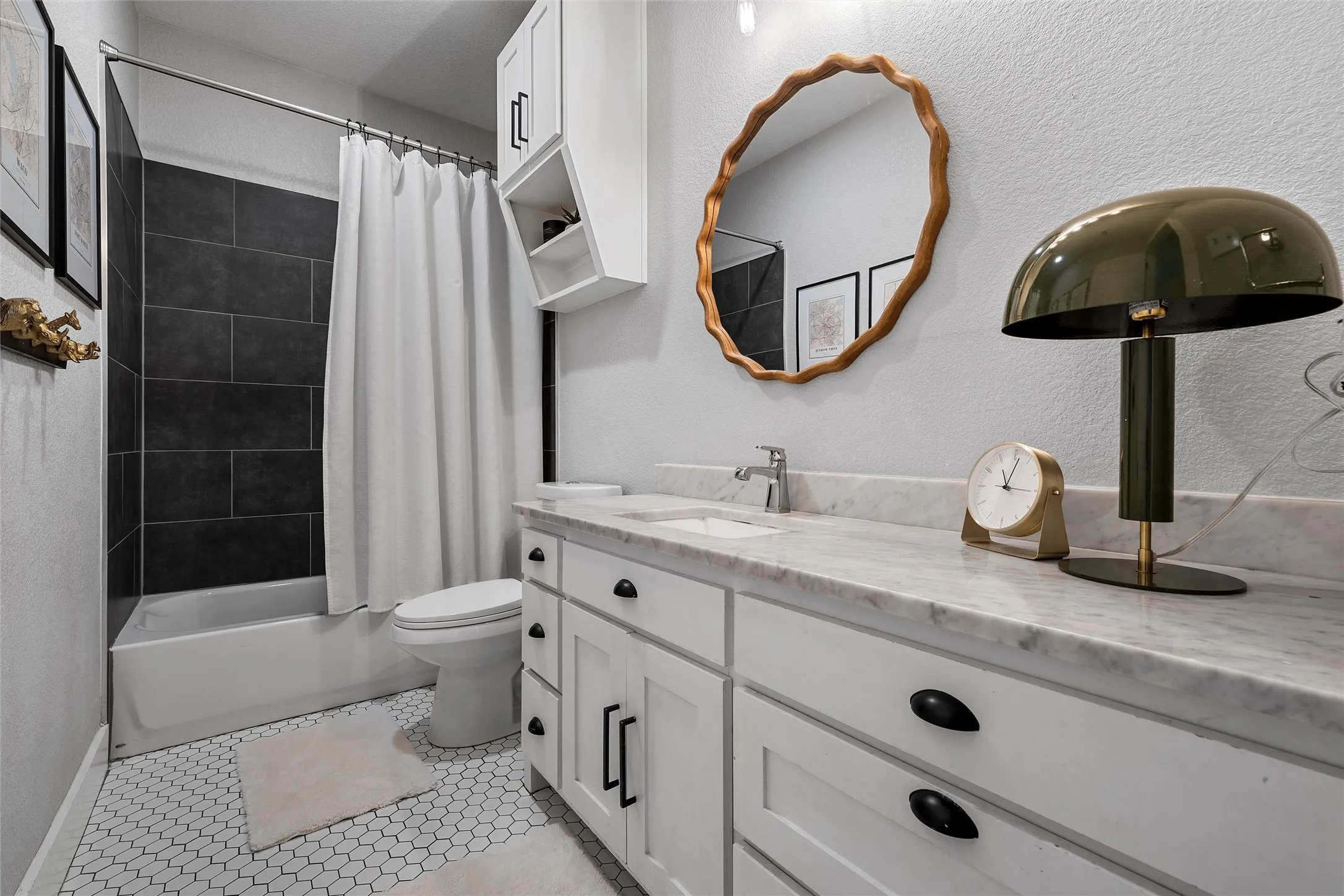Single Family Residence For Sale in Mc Lennan County , 3325 J J Flewellen Road, Waco, Texas 76704, 4 Bedroom, 2 Bathroom, Garage spaces, 1,850 Sqft, built in 2017, mls#21381827, Real Estate Agent in Waco, Homes For Sale in Mc Lennan county, Homes For Sale in Waco, Realtor in Waco Texas, Real Estate Brokerage Independent Realty Texas, Luminita Cordes Realtor