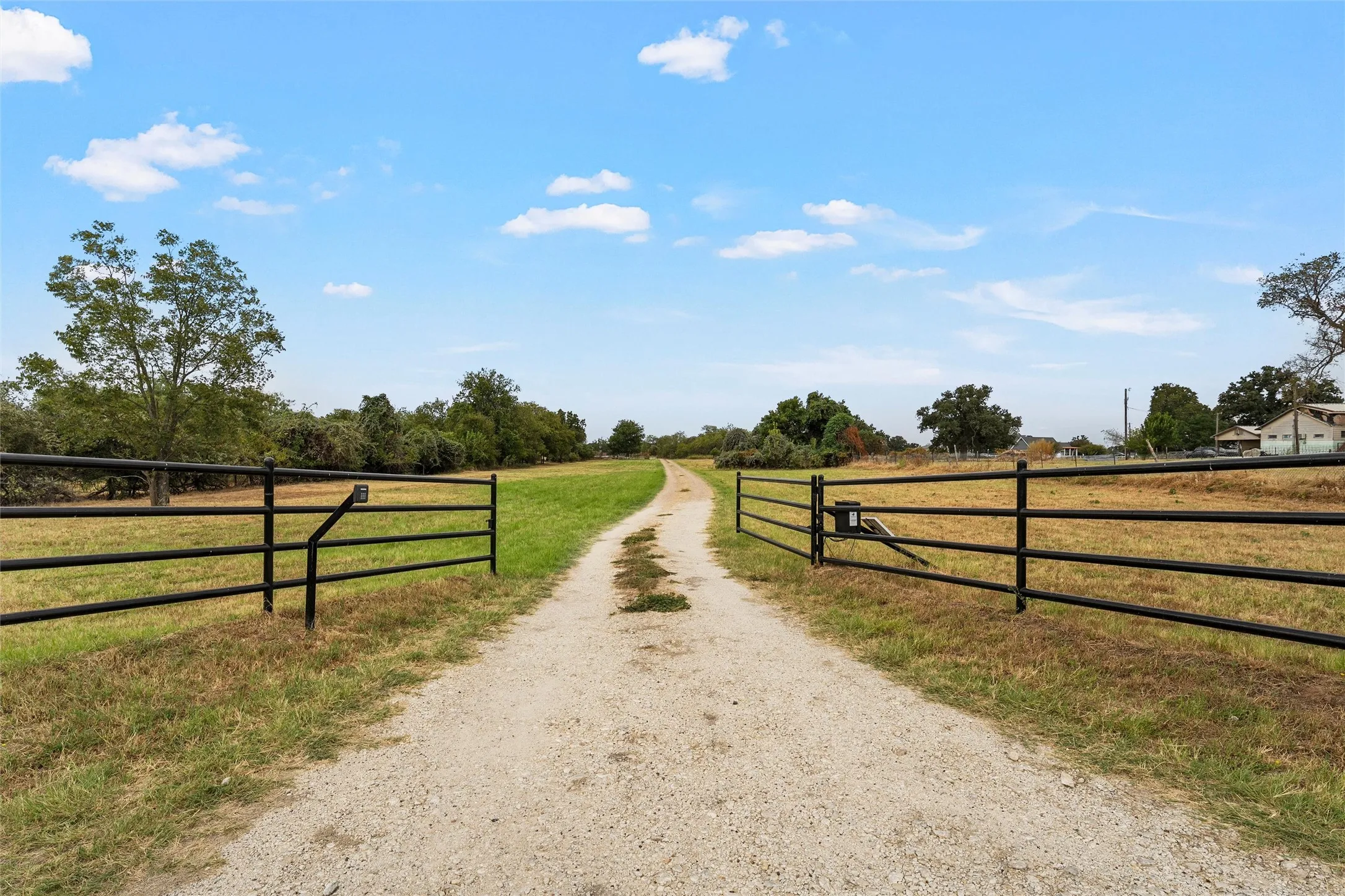 Single Family Residence For Sale in Mc Lennan County , 3325 J J Flewellen Road, Waco, Texas 76704, 4 Bedroom, 2 Bathroom, Garage spaces, 1,850 Sqft, built in 2017, mls#21381827, Real Estate Agent in Waco, Homes For Sale in Mc Lennan county, Homes For Sale in Waco, Realtor in Waco Texas, Real Estate Brokerage Independent Realty Texas, Luminita Cordes Realtor