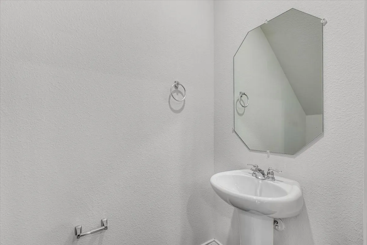 1/2 Bath downstairs