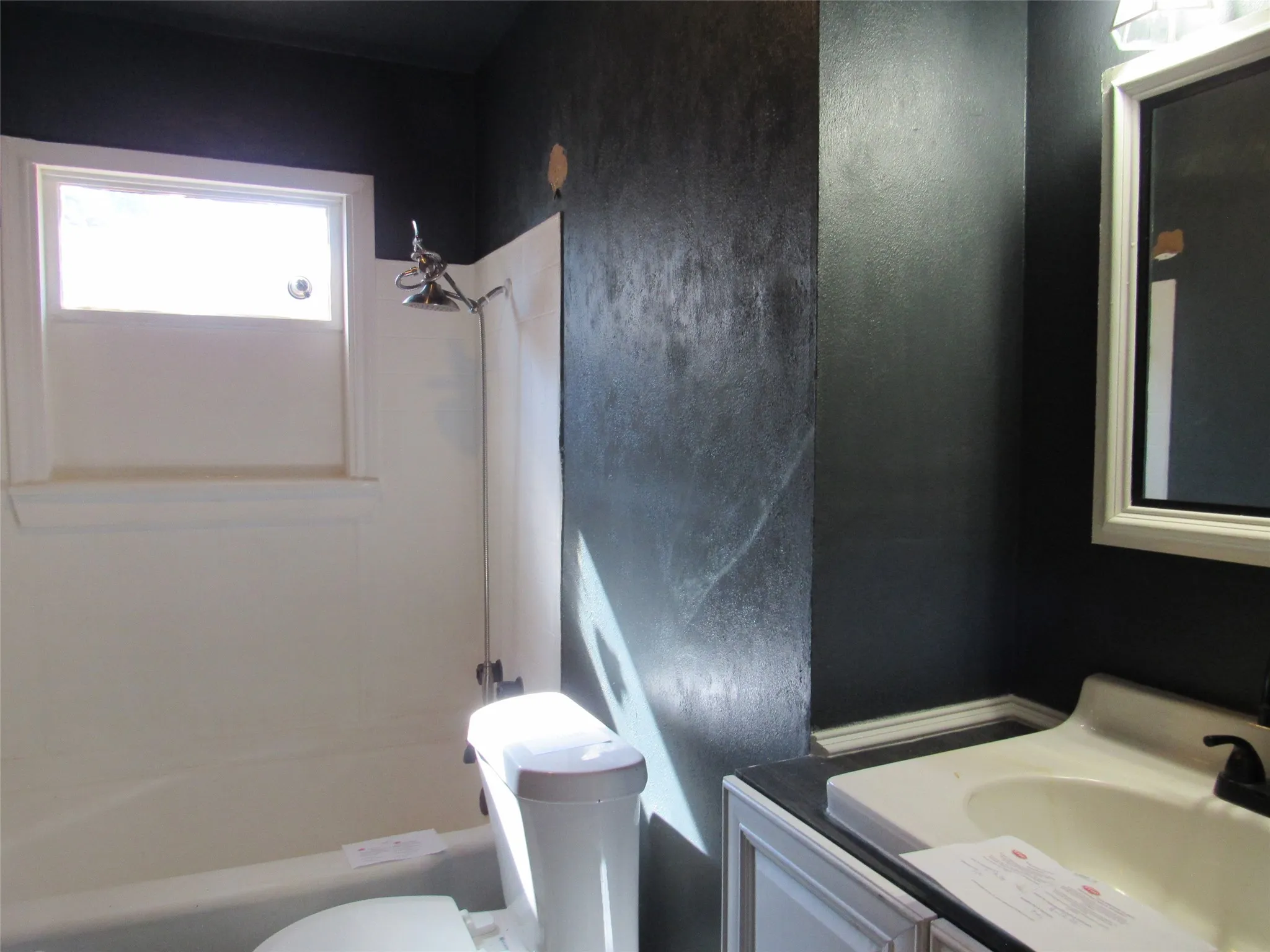 Single Family Residence For Sale in Mc Lennan County , 1311 W 3 A Street, Mc Gregor, Texas 76657, 3 Bedroom, 2 Bathroom, Garage spaces, 1,409 Sqft, built in 1955, mls#21385222, Real Estate Agent in Mc Gregor, Homes For Sale in Mc Lennan county, Homes For Sale in Mc Gregor, Realtor in Mc Gregor Texas, Real Estate Brokerage Independent Realty Texas, Luminita Cordes Realtor