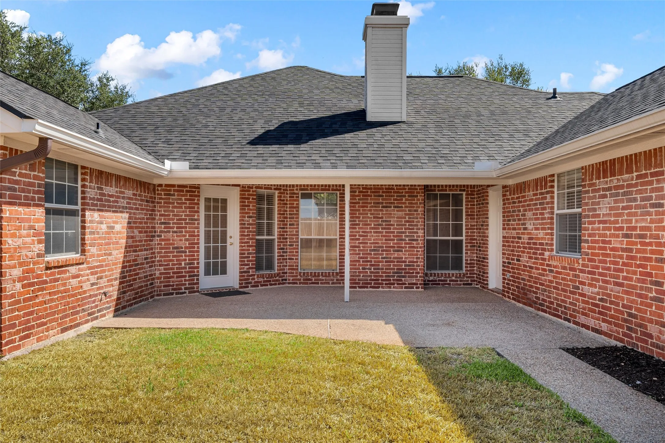 Single Family Residence For Sale in Mc Lennan County , 1223 Oakmanor Circle, Hewitt, Texas 76643, 4 Bedroom, 3 Bathroom, 2 Garage spaces, 2,308 Sqft, built in 2002, mls#21383220, Real Estate Agent in Hewitt, Homes For Sale in Mc Lennan county, Homes For Sale in Hewitt, Realtor in Hewitt Texas, Real Estate Brokerage Independent Realty Texas, Luminita Cordes Realtor