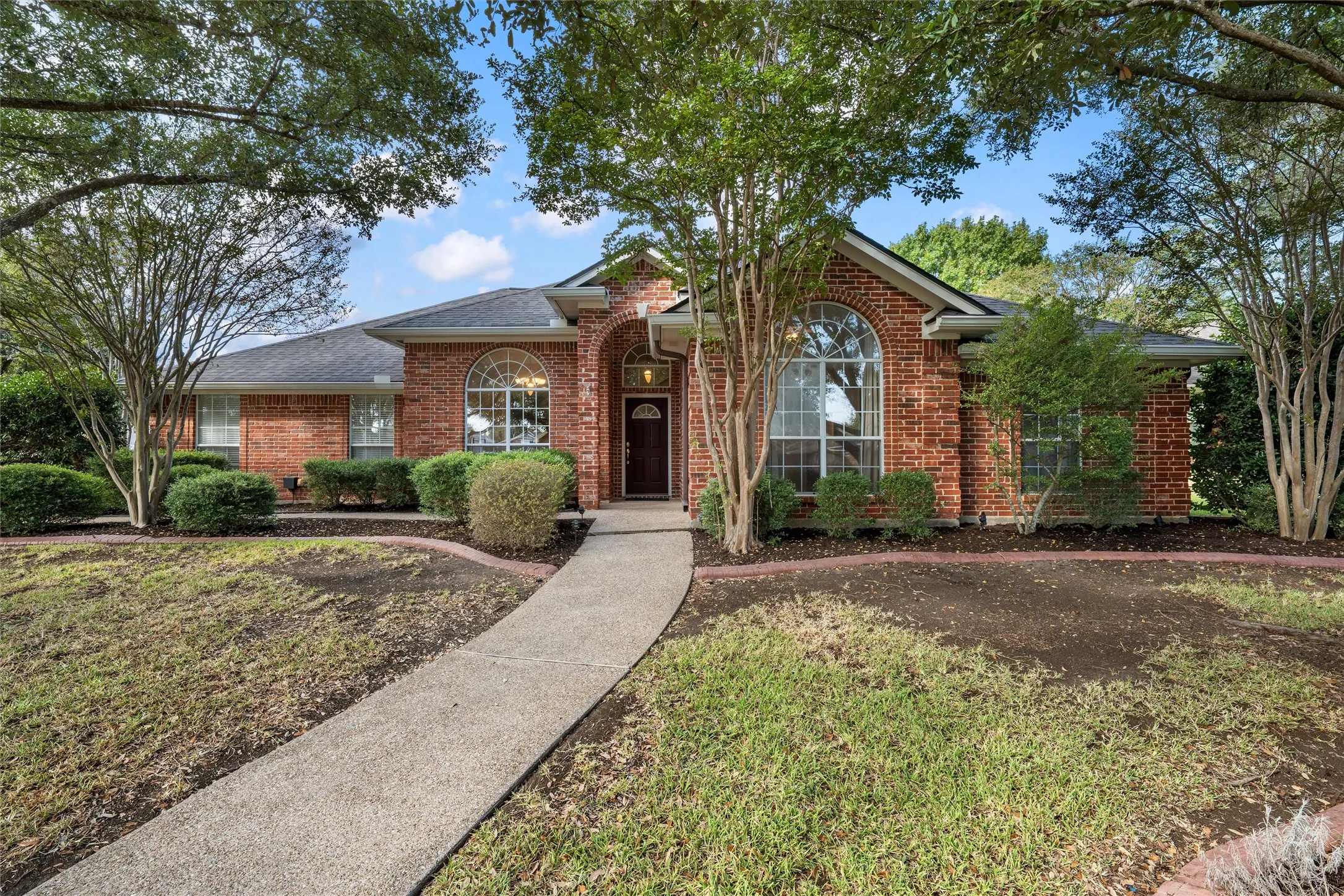 Single Family Residence For Sale in Mc Lennan County , 1223 Oakmanor Circle, Hewitt, Texas 76643, 4 Bedroom, 3 Bathroom, 2 Garage spaces, 2,308 Sqft, built in 2002, mls#21383220, Real Estate Agent in Hewitt, Homes For Sale in Mc Lennan county, Homes For Sale in Hewitt, Realtor in Hewitt Texas, Real Estate Brokerage Independent Realty Texas, Luminita Cordes Realtor