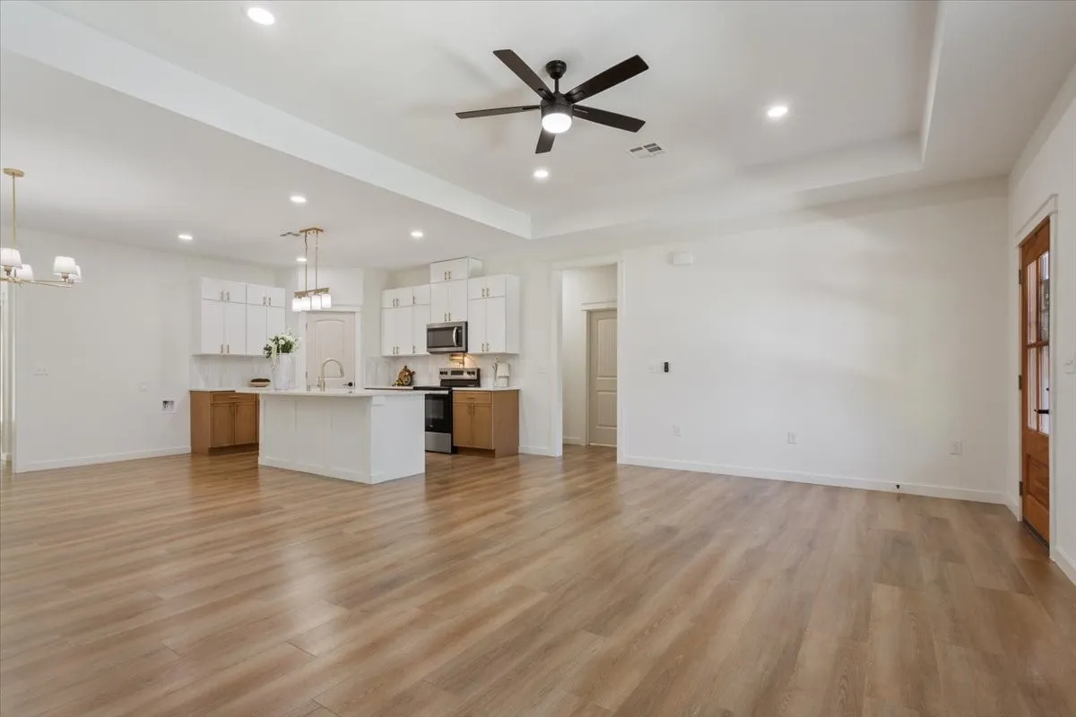 Single Family Residence For Sale in Mc Lennan County , 2704 Clay Avenue, Waco, Texas 76711, 3 Bedroom, 2 Bathroom, Garage spaces, 1,606 Sqft, built in 2026, mls#21385229, Real Estate Agent in Waco, Homes For Sale in Mc Lennan county, Homes For Sale in Waco, Realtor in Waco Texas, Real Estate Brokerage Independent Realty Texas, Luminita Cordes Realtor