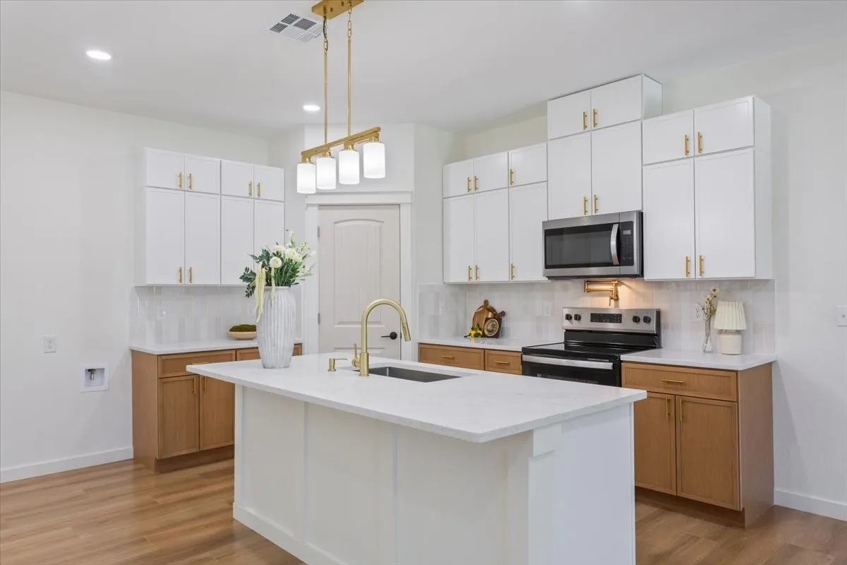 Single Family Residence For Sale in Mc Lennan County , 2704 Clay Avenue, Waco, Texas 76711, 3 Bedroom, 2 Bathroom, Garage spaces, 1,606 Sqft, built in 2026, mls#21385229, Real Estate Agent in Waco, Homes For Sale in Mc Lennan county, Homes For Sale in Waco, Realtor in Waco Texas, Real Estate Brokerage Independent Realty Texas, Luminita Cordes Realtor
