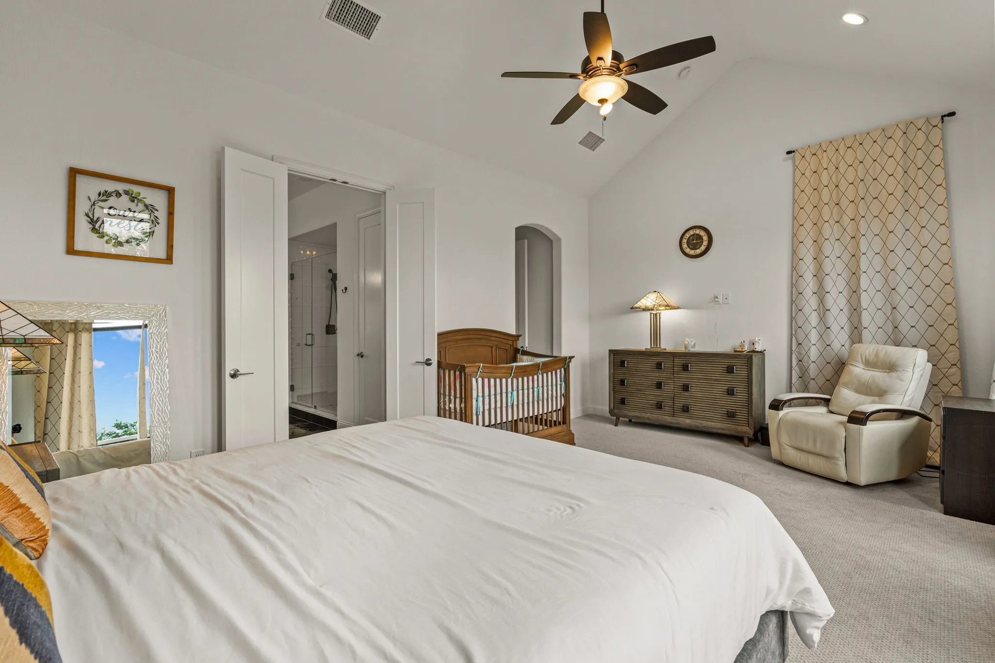 Single Family Residence For Sale in Denton County , 1721 Clem Castle Drive, Carrollton, Texas 75010, 5 Bedroom, 6 Bathroom, 3 Garage spaces, 4,266 Sqft, built in 2021, mls#21385234, Real Estate Agent in Carrollton, Homes For Sale in Denton county, Homes For Sale in Carrollton, Realtor in Carrollton Texas, Real Estate Brokerage Independent Realty Texas, Luminita Cordes Realtor