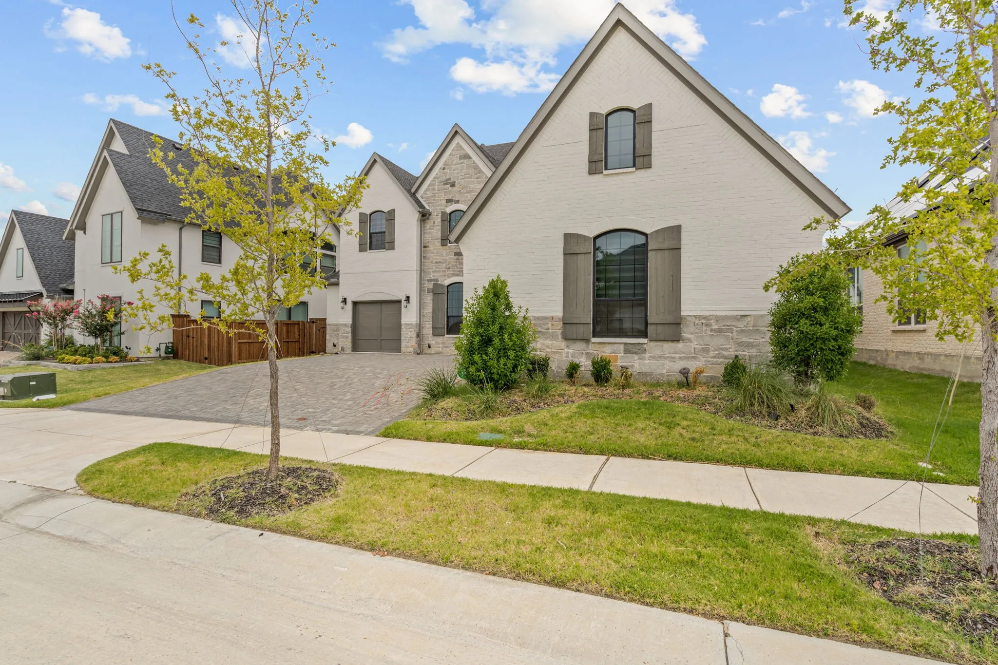 Single Family Residence For Sale in Denton County , 1721 Clem Castle Drive, Carrollton, Texas 75010, 5 Bedroom, 6 Bathroom, 3 Garage spaces, 4,266 Sqft, built in 2021, mls#21385234, Real Estate Agent in Carrollton, Homes For Sale in Denton county, Homes For Sale in Carrollton, Realtor in Carrollton Texas, Real Estate Brokerage Independent Realty Texas, Luminita Cordes Realtor