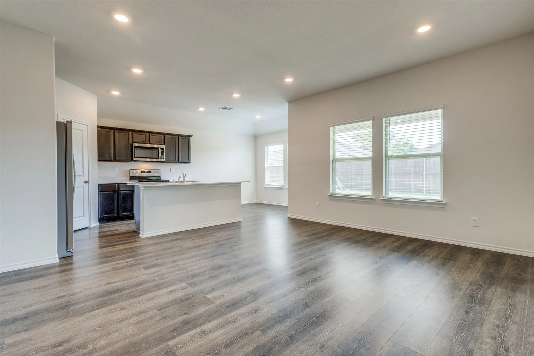 Single Family Residence For Sale in Grayson County , 2311 San Jacinto Way, Sherman, Texas 75090, 3 Bedroom, 2 Bathroom, 2 Garage spaces, 1,297 Sqft, built in 2023, mls#21384101, Real Estate Agent in Sherman, Homes For Sale in Grayson county, Homes For Sale in Sherman, Realtor in Sherman Texas, Real Estate Brokerage Independent Realty Texas, Luminita Cordes Realtor