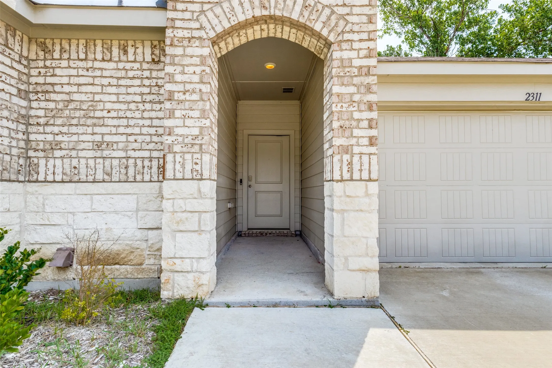 Single Family Residence For Sale in Grayson County , 2311 San Jacinto Way, Sherman, Texas 75090, 3 Bedroom, 2 Bathroom, 2 Garage spaces, 1,297 Sqft, built in 2023, mls#21384101, Real Estate Agent in Sherman, Homes For Sale in Grayson county, Homes For Sale in Sherman, Realtor in Sherman Texas, Real Estate Brokerage Independent Realty Texas, Luminita Cordes Realtor