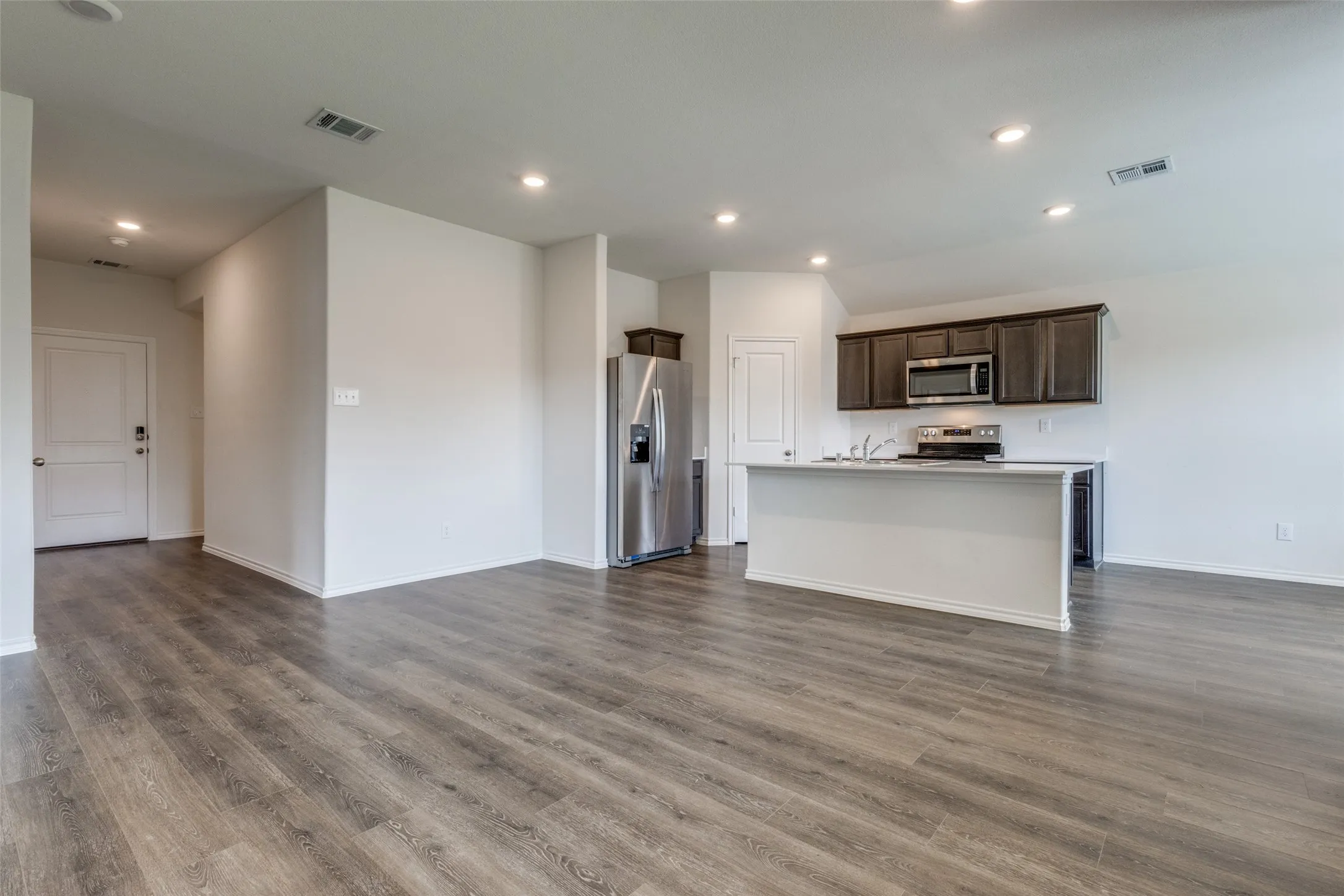 Single Family Residence For Sale in Grayson County , 2311 San Jacinto Way, Sherman, Texas 75090, 3 Bedroom, 2 Bathroom, 2 Garage spaces, 1,297 Sqft, built in 2023, mls#21384101, Real Estate Agent in Sherman, Homes For Sale in Grayson county, Homes For Sale in Sherman, Realtor in Sherman Texas, Real Estate Brokerage Independent Realty Texas, Luminita Cordes Realtor