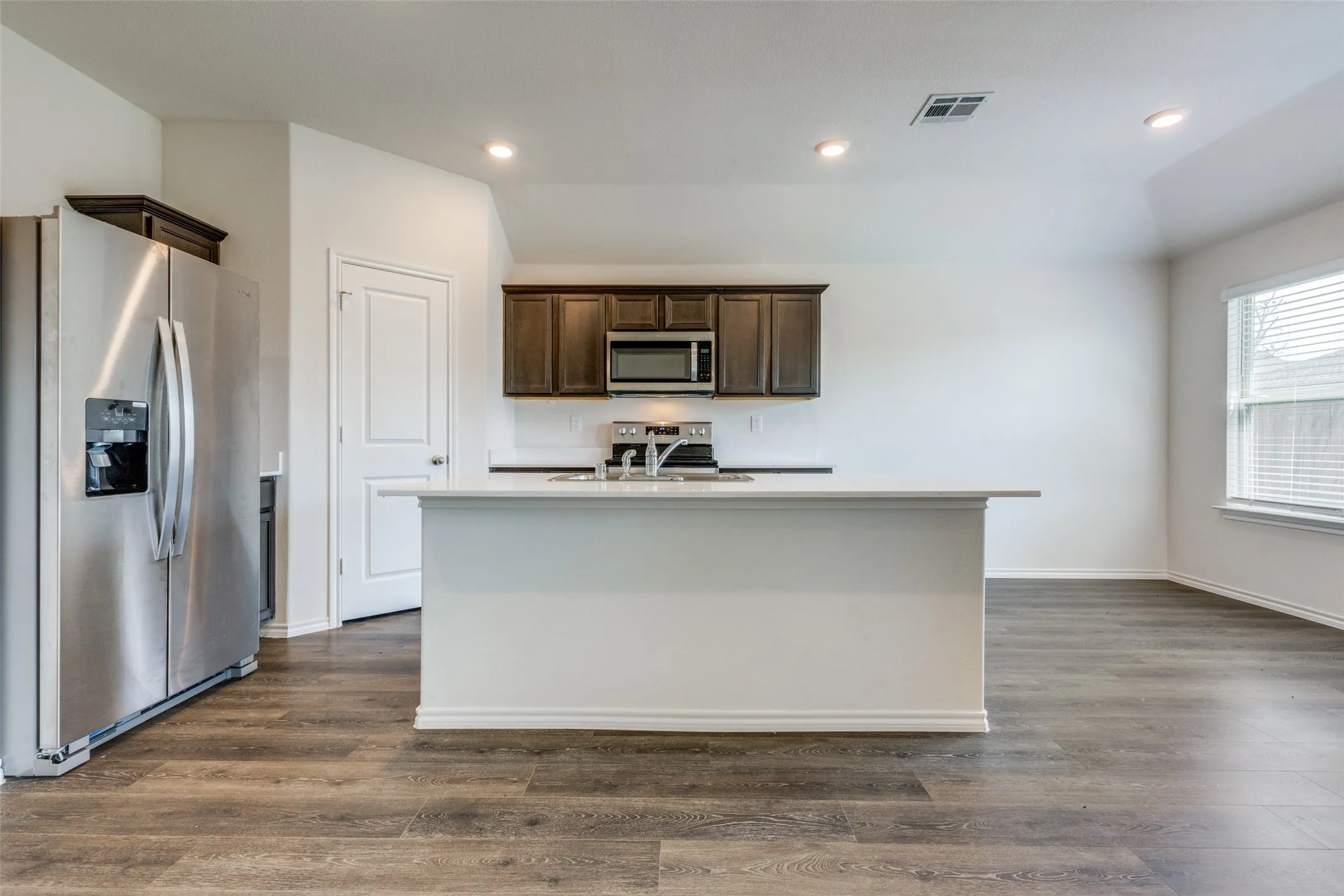 Single Family Residence For Sale in Grayson County , 2311 San Jacinto Way, Sherman, Texas 75090, 3 Bedroom, 2 Bathroom, 2 Garage spaces, 1,297 Sqft, built in 2023, mls#21384101, Real Estate Agent in Sherman, Homes For Sale in Grayson county, Homes For Sale in Sherman, Realtor in Sherman Texas, Real Estate Brokerage Independent Realty Texas, Luminita Cordes Realtor