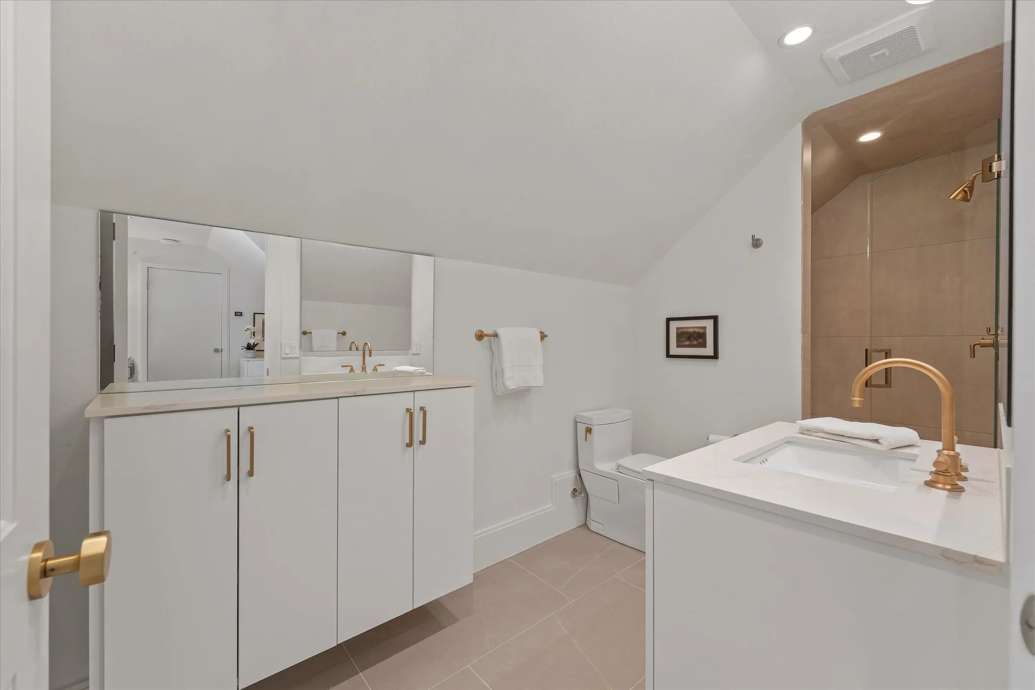 Single Family Residence For Sale in Dallas County , 3840 Marquette Street, University Park, Texas 75225, 5 Bedroom, 6 Bathroom, 3 Garage spaces, 6,332 Sqft, built in 1997, mls#21384745, Real Estate Agent in University Park, Homes For Sale in Dallas county, Homes For Sale in University Park, Realtor in University Park Texas, Real Estate Brokerage Independent Realty Texas, Luminita Cordes Realtor