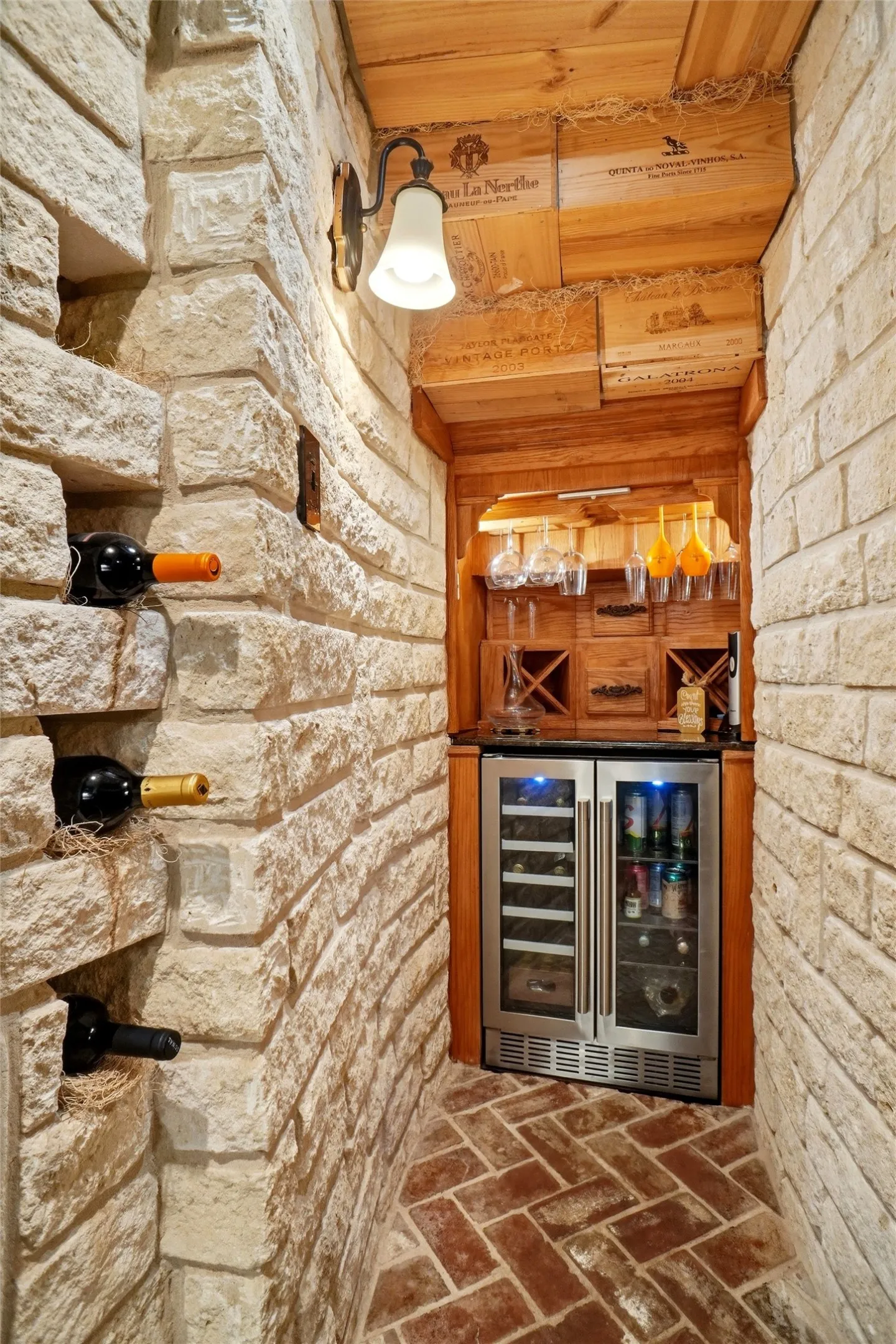 Single Family Residence For Sale in Tarrant County , 1804 Summit Court, Keller, Texas 76262, 5 Bedroom, 5 Bathroom, 4 Garage spaces, 4,974 Sqft, built in 2003, mls#21384530, Real Estate Agent in Keller, Homes For Sale in Tarrant county, Homes For Sale in Keller, Realtor in Keller Texas, Real Estate Brokerage Independent Realty Texas, Luminita Cordes Realtor