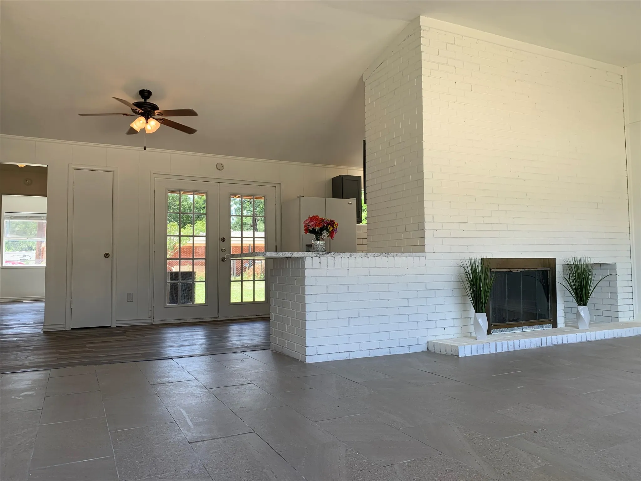 Single Family Residence For Rent in Taylor County , 650 peake, Abilene, Texas 79603, 3 Bedroom, 2 Bathroom, Garage spaces, 1,278 Sqft, built in 1955, mls#21385239, Real Estate Agent in Abilene, Homes For Rent in Taylor county, Homes For Rent in Abilene, Realtor in Abilene Texas, Real Estate Brokerage Independent Realty Texas, Luminita Cordes Realtor
