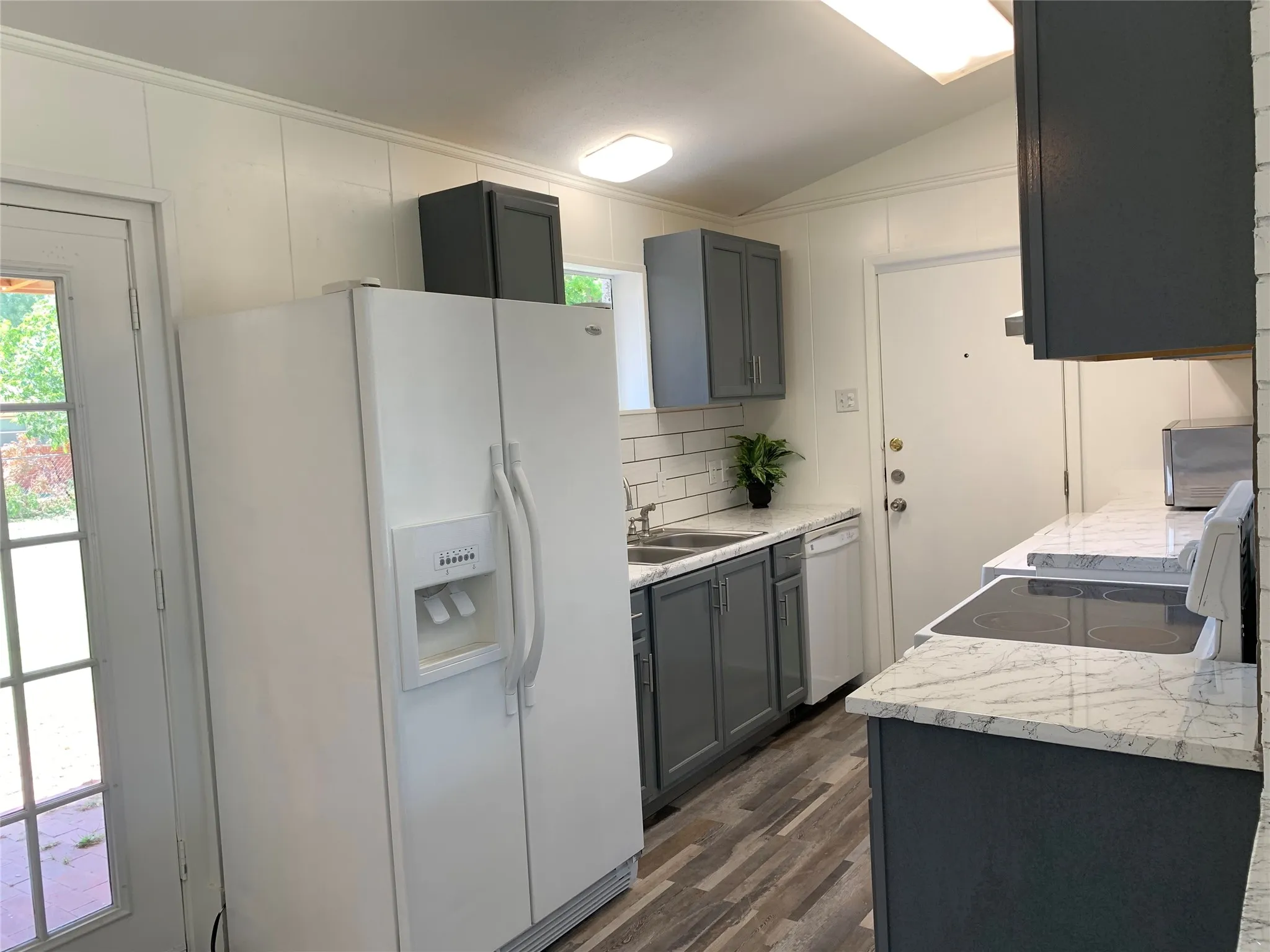 Single Family Residence For Rent in Taylor County , 650 peake, Abilene, Texas 79603, 3 Bedroom, 2 Bathroom, Garage spaces, 1,278 Sqft, built in 1955, mls#21385239, Real Estate Agent in Abilene, Homes For Rent in Taylor county, Homes For Rent in Abilene, Realtor in Abilene Texas, Real Estate Brokerage Independent Realty Texas, Luminita Cordes Realtor
