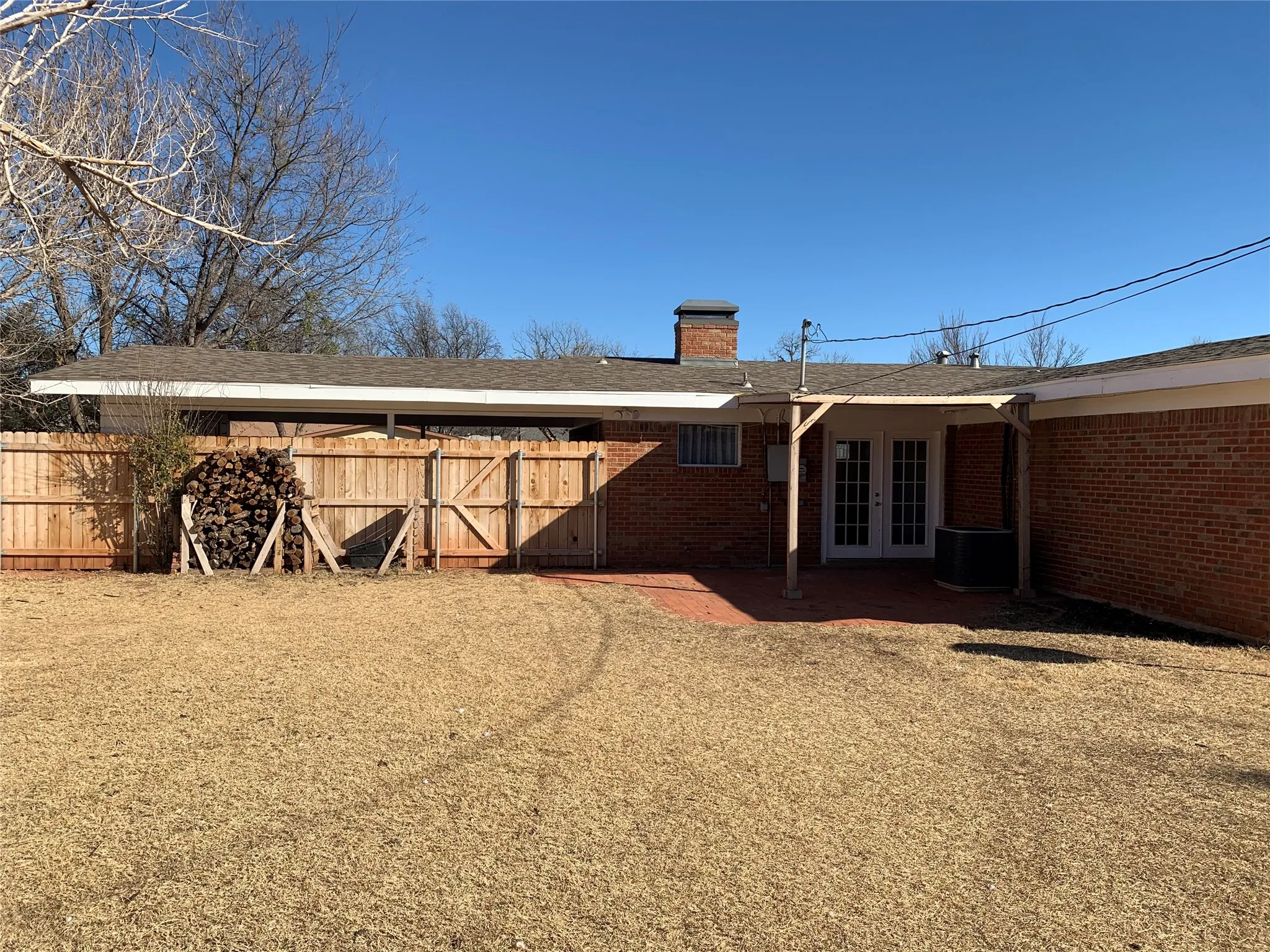 Single Family Residence For Rent in Taylor County , 650 peake, Abilene, Texas 79603, 3 Bedroom, 2 Bathroom, Garage spaces, 1,278 Sqft, built in 1955, mls#21385239, Real Estate Agent in Abilene, Homes For Rent in Taylor county, Homes For Rent in Abilene, Realtor in Abilene Texas, Real Estate Brokerage Independent Realty Texas, Luminita Cordes Realtor