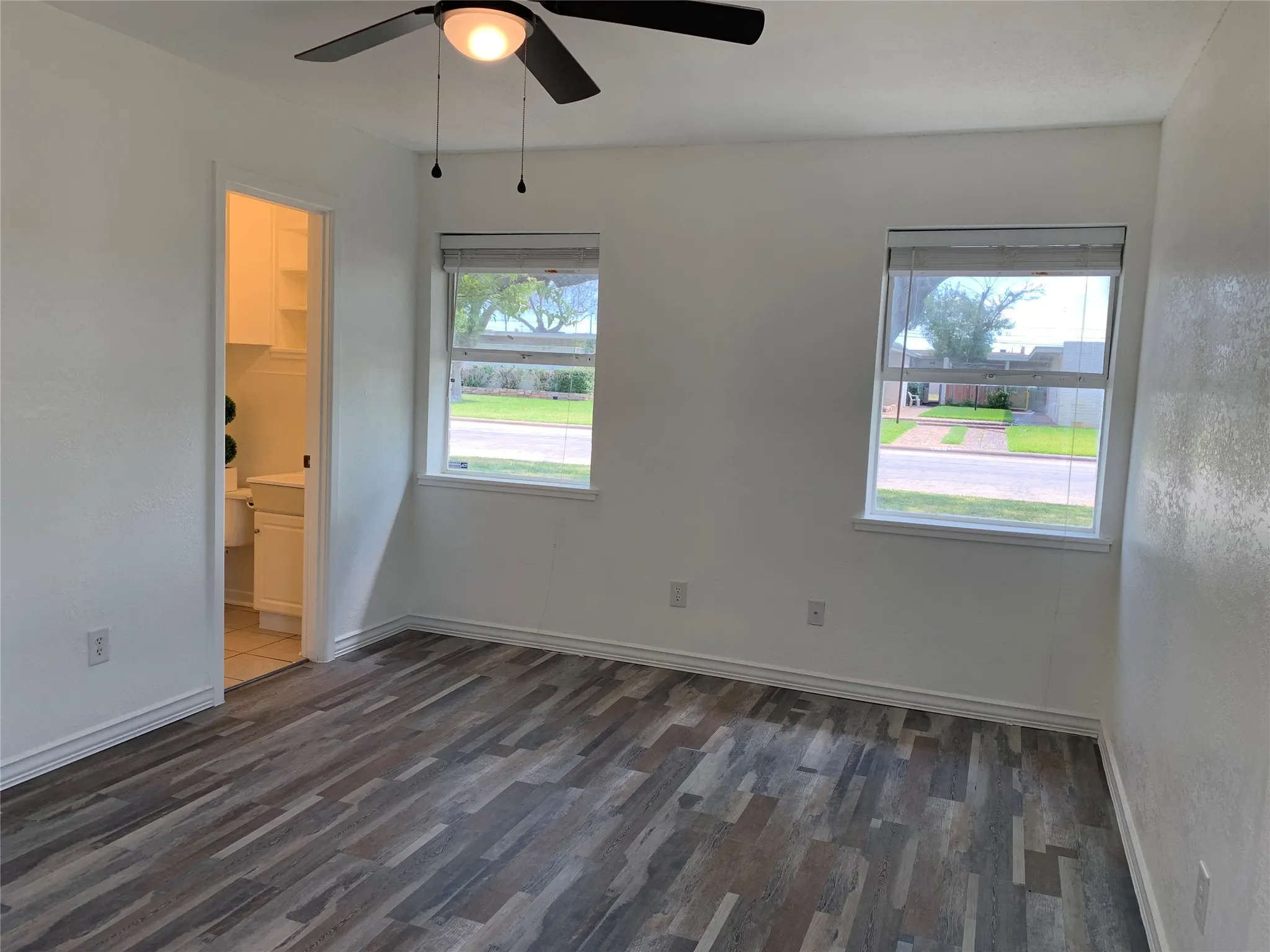 Single Family Residence For Rent in Taylor County , 650 peake, Abilene, Texas 79603, 3 Bedroom, 2 Bathroom, Garage spaces, 1,278 Sqft, built in 1955, mls#21385239, Real Estate Agent in Abilene, Homes For Rent in Taylor county, Homes For Rent in Abilene, Realtor in Abilene Texas, Real Estate Brokerage Independent Realty Texas, Luminita Cordes Realtor