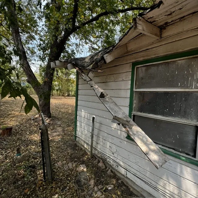 Single Family Residence For Sale in Dallas County , 211 Hamden Lane, Mesquite, Texas 75149, 3 Bedroom, 1 Bathroom, 1 Garage spaces, 1,196 Sqft, built in 1955, mls#21385240, Real Estate Agent in Mesquite, Homes For Sale in Dallas county, Homes For Sale in Mesquite, Realtor in Mesquite Texas, Real Estate Brokerage Independent Realty Texas, Luminita Cordes Realtor