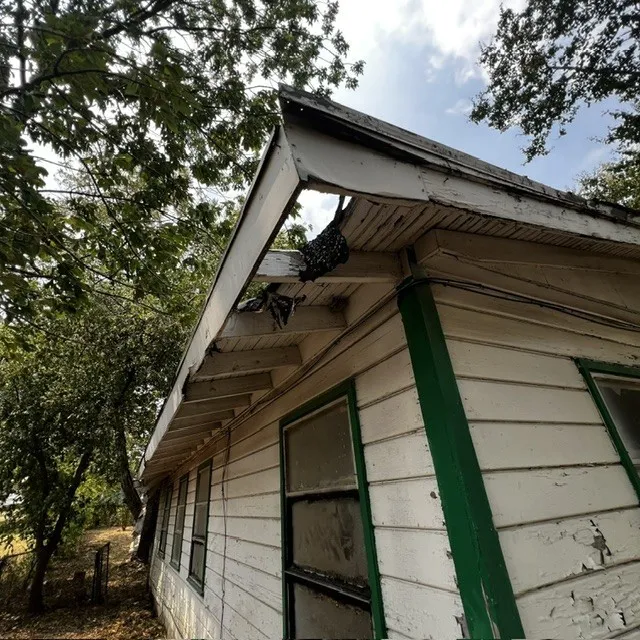 Single Family Residence For Sale in Dallas County , 211 Hamden Lane, Mesquite, Texas 75149, 3 Bedroom, 1 Bathroom, 1 Garage spaces, 1,196 Sqft, built in 1955, mls#21385240, Real Estate Agent in Mesquite, Homes For Sale in Dallas county, Homes For Sale in Mesquite, Realtor in Mesquite Texas, Real Estate Brokerage Independent Realty Texas, Luminita Cordes Realtor