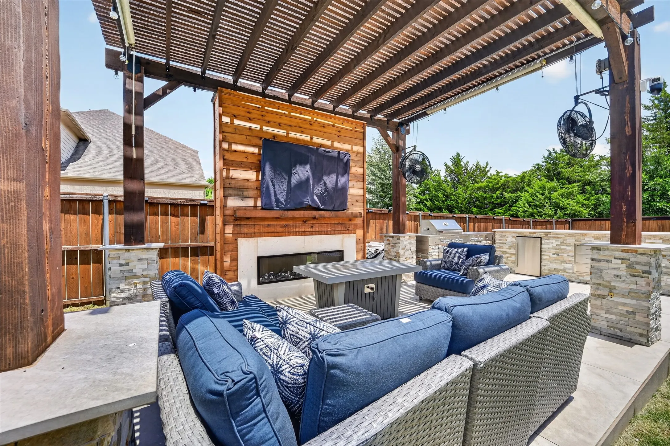 Single Family Residence For Rent in Collin County , 8700 Fairway Lane, Mc Kinney, Texas 75070, 4 Bedroom, 5 Bathroom, 2 Garage spaces, 3,106 Sqft, built in 2020, mls#21385251, Real Estate Agent in Mc Kinney, Homes For Rent in Collin county, Homes For Rent in Mc Kinney, Realtor in Mc Kinney Texas, Real Estate Brokerage Independent Realty Texas, Luminita Cordes Realtor