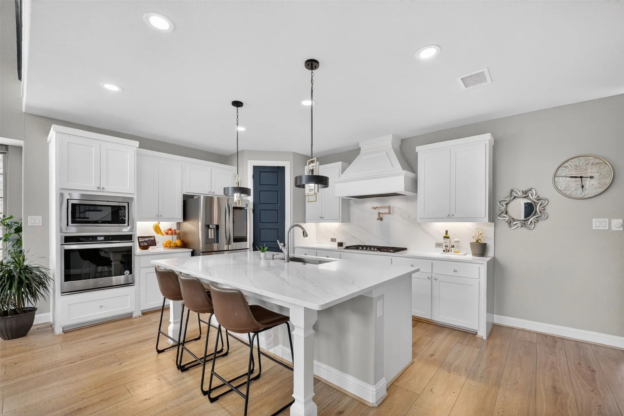 Single Family Residence For Rent in Collin County , 8700 Fairway Lane, Mc Kinney, Texas 75070, 4 Bedroom, 5 Bathroom, 2 Garage spaces, 3,106 Sqft, built in 2020, mls#21385251, Real Estate Agent in Mc Kinney, Homes For Rent in Collin county, Homes For Rent in Mc Kinney, Realtor in Mc Kinney Texas, Real Estate Brokerage Independent Realty Texas, Luminita Cordes Realtor