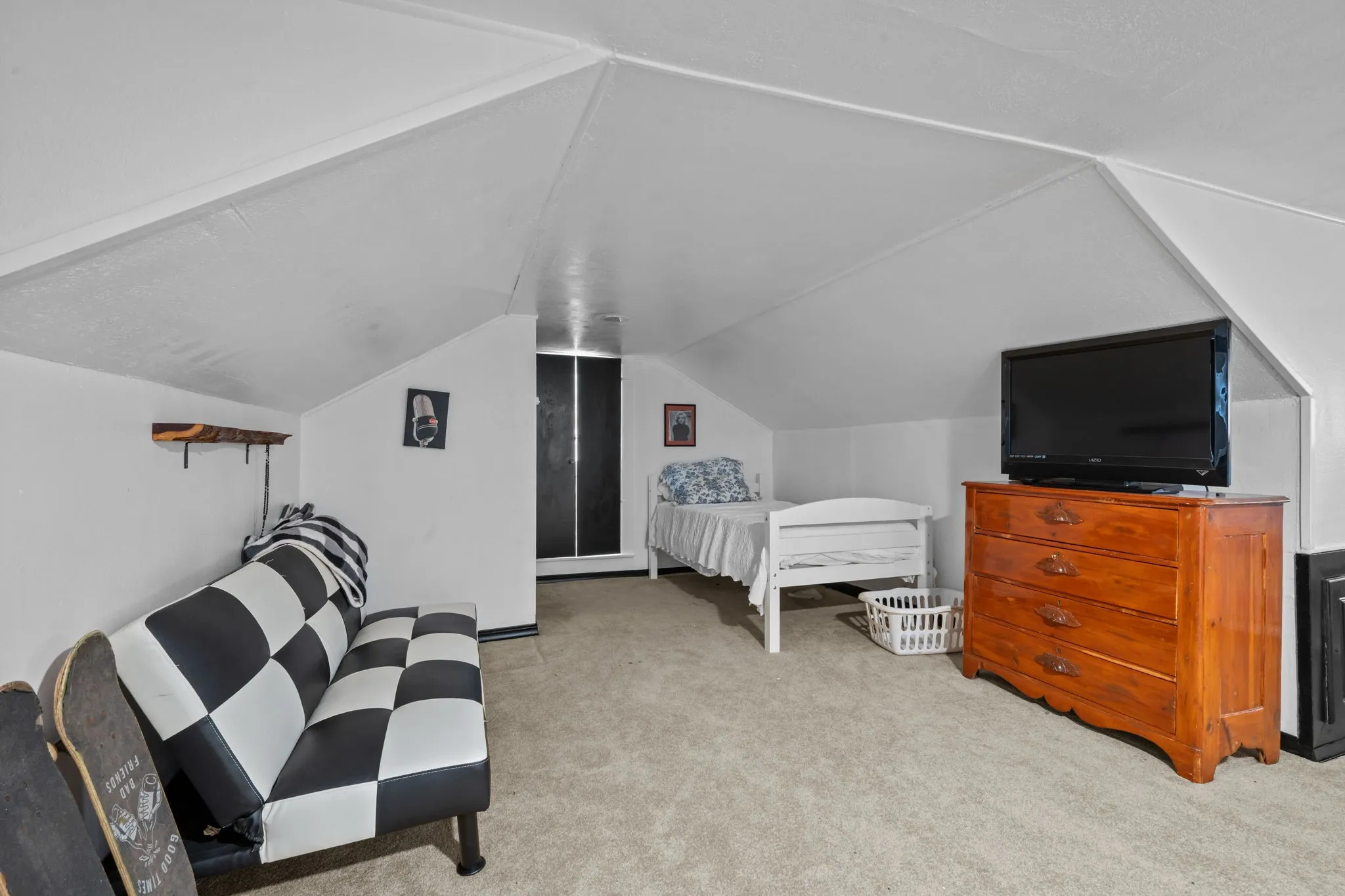 Single Family Residence For Sale in Palo Pinto County , 435 Elm Street, Palo Pinto, Texas 76450, 2 Bedroom, 1 Bathroom, 1 Garage spaces, 1,596 Sqft, built in 1910, mls#21371705, Real Estate Agent in Palo Pinto, Homes For Sale in Palo Pinto county, Homes For Sale in Palo Pinto, Realtor in Palo Pinto Texas, Real Estate Brokerage Independent Realty Texas, Luminita Cordes Realtor