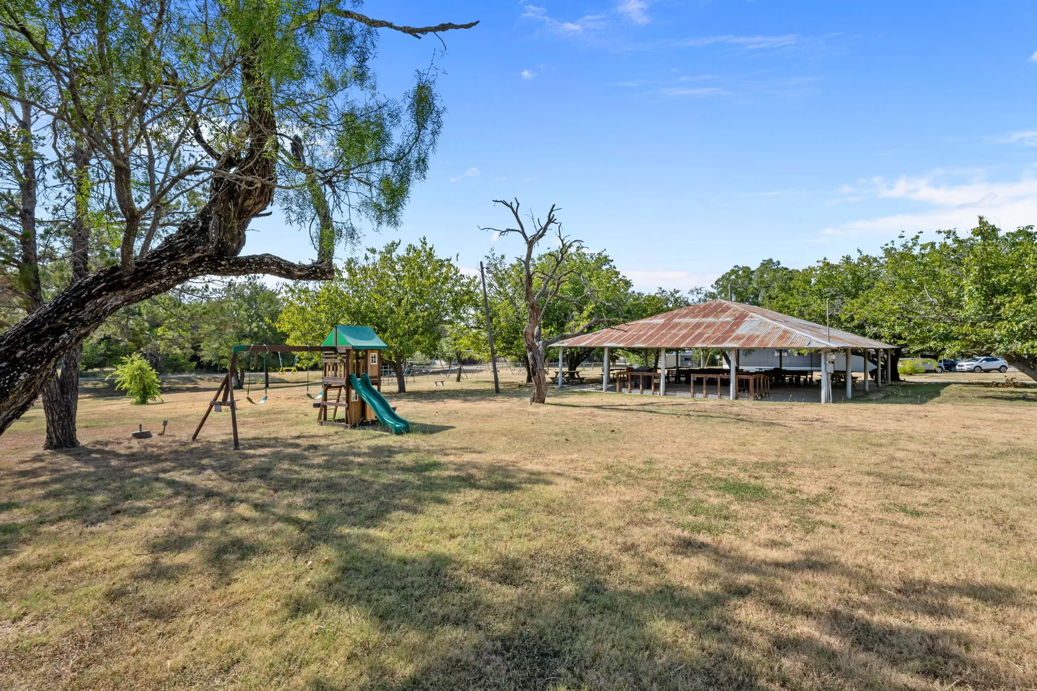 Single Family Residence For Sale in Palo Pinto County , 435 Elm Street, Palo Pinto, Texas 76450, 2 Bedroom, 1 Bathroom, 1 Garage spaces, 1,596 Sqft, built in 1910, mls#21371705, Real Estate Agent in Palo Pinto, Homes For Sale in Palo Pinto county, Homes For Sale in Palo Pinto, Realtor in Palo Pinto Texas, Real Estate Brokerage Independent Realty Texas, Luminita Cordes Realtor