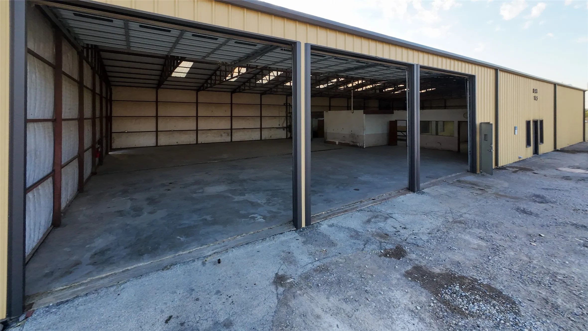 Industrial For Sale in Palo Pinto County , 105 Factory Outlet Avenue, Mineral Wells, Texas 76067, 0, 0, Garage spaces, 0 Sqft, built in 1986, mls#21383935, Real Estate Agent in Mineral Wells, Homes For Sale in Palo Pinto county, Homes For Sale in Mineral Wells, Realtor in Mineral Wells Texas, Real Estate Brokerage Independent Realty Texas, Luminita Cordes Realtor