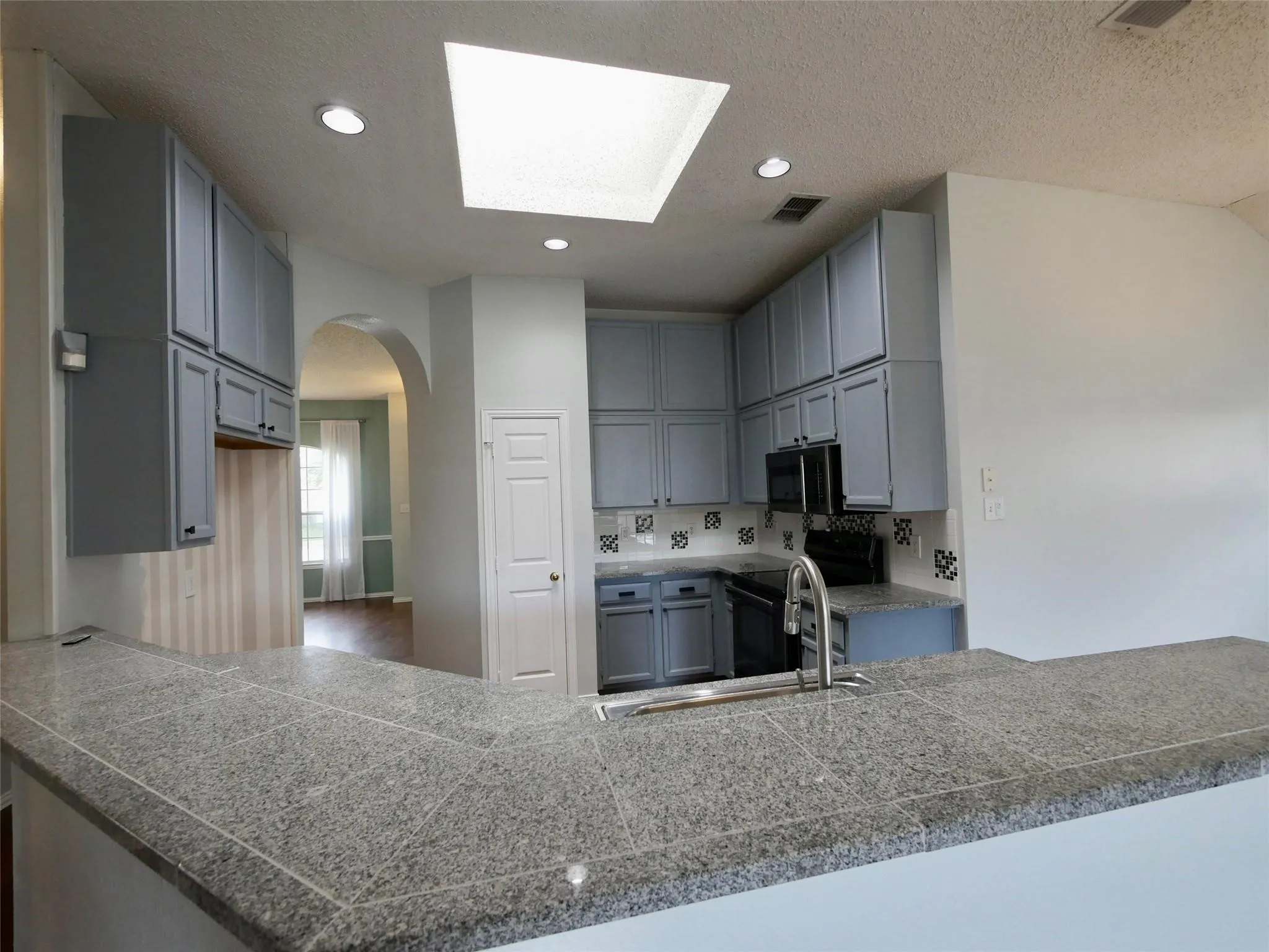 Single Family Residence For Sale in Collin County , 4502 Highlands Drive, Mc Kinney, Texas 75070, 3 Bedroom, 2 Bathroom, 2 Garage spaces, 1,669 Sqft, built in 1996, mls#21384606, Real Estate Agent in Mc Kinney, Homes For Sale in Collin county, Homes For Sale in Mc Kinney, Realtor in Mc Kinney Texas, Real Estate Brokerage Independent Realty Texas, Luminita Cordes Realtor