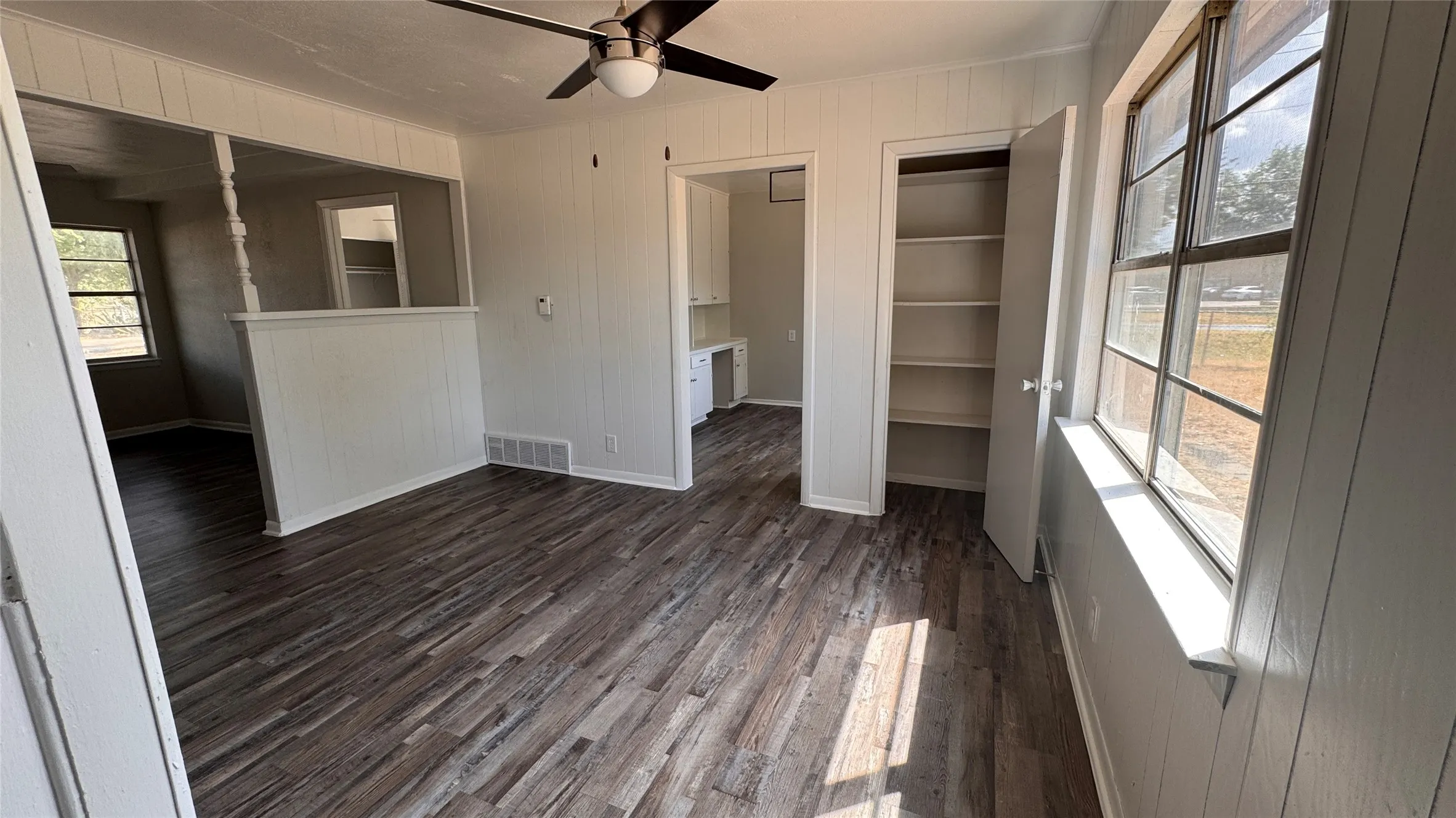 Single Family Residence For Rent in Dallas County , 1247 Seminole Drive, Dallas, Texas 75217, 4 Bedroom, 2 Bathroom, Garage spaces, 1,388 Sqft, built in 1973, mls#21385256, Real Estate Agent in Dallas, Homes For Rent in Dallas county, Homes For Rent in Dallas, Realtor in Dallas Texas, Real Estate Brokerage Independent Realty Texas, Luminita Cordes Realtor