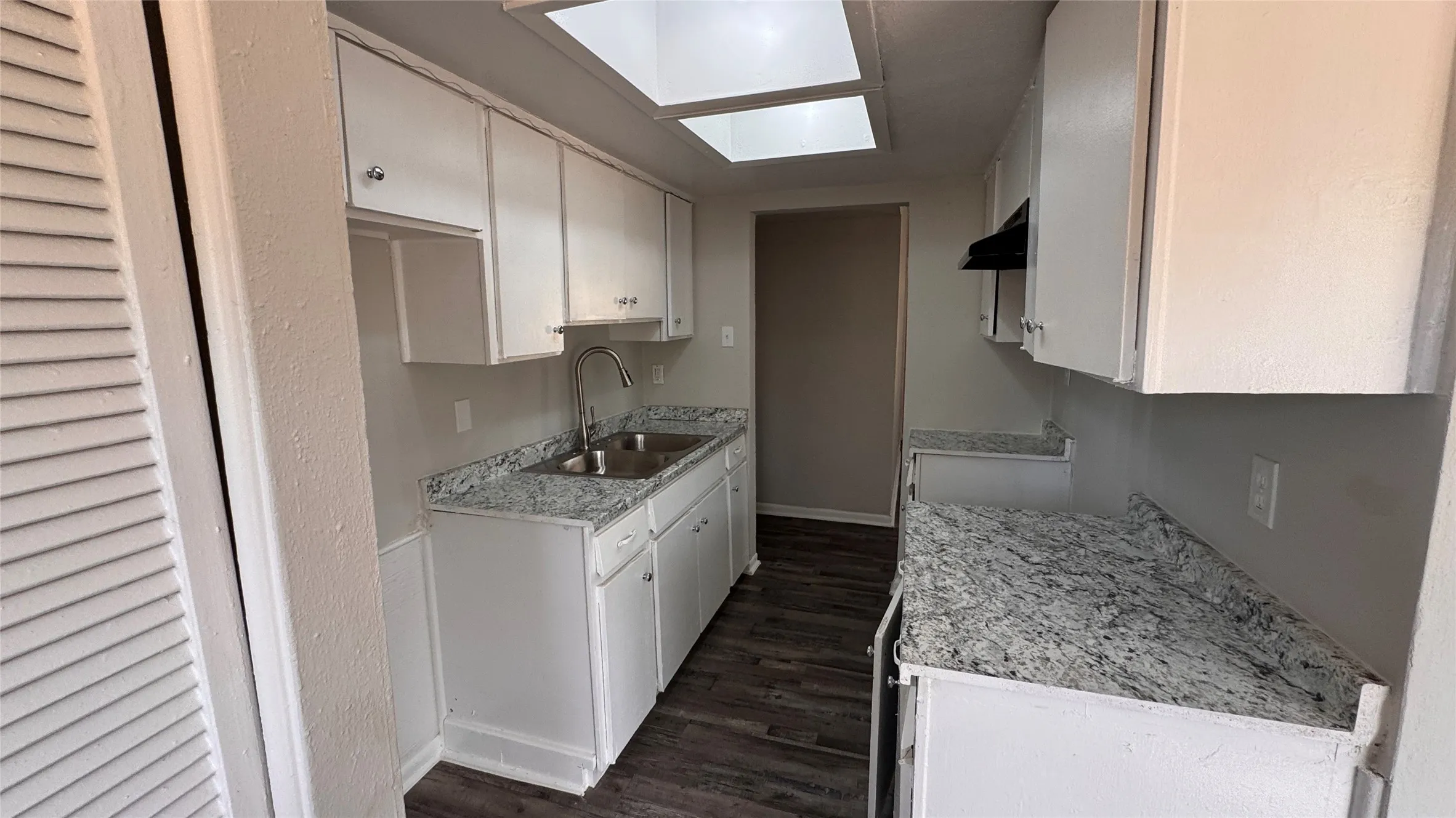 Single Family Residence For Rent in Dallas County , 1247 Seminole Drive, Dallas, Texas 75217, 4 Bedroom, 2 Bathroom, Garage spaces, 1,388 Sqft, built in 1973, mls#21385256, Real Estate Agent in Dallas, Homes For Rent in Dallas county, Homes For Rent in Dallas, Realtor in Dallas Texas, Real Estate Brokerage Independent Realty Texas, Luminita Cordes Realtor