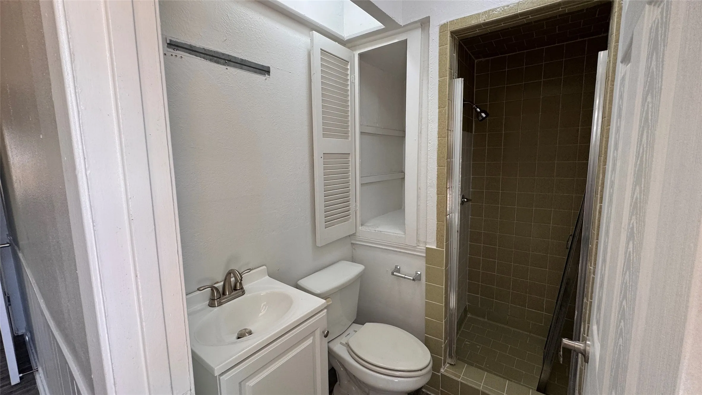 Single Family Residence For Rent in Dallas County , 1247 Seminole Drive, Dallas, Texas 75217, 4 Bedroom, 2 Bathroom, Garage spaces, 1,388 Sqft, built in 1973, mls#21385256, Real Estate Agent in Dallas, Homes For Rent in Dallas county, Homes For Rent in Dallas, Realtor in Dallas Texas, Real Estate Brokerage Independent Realty Texas, Luminita Cordes Realtor