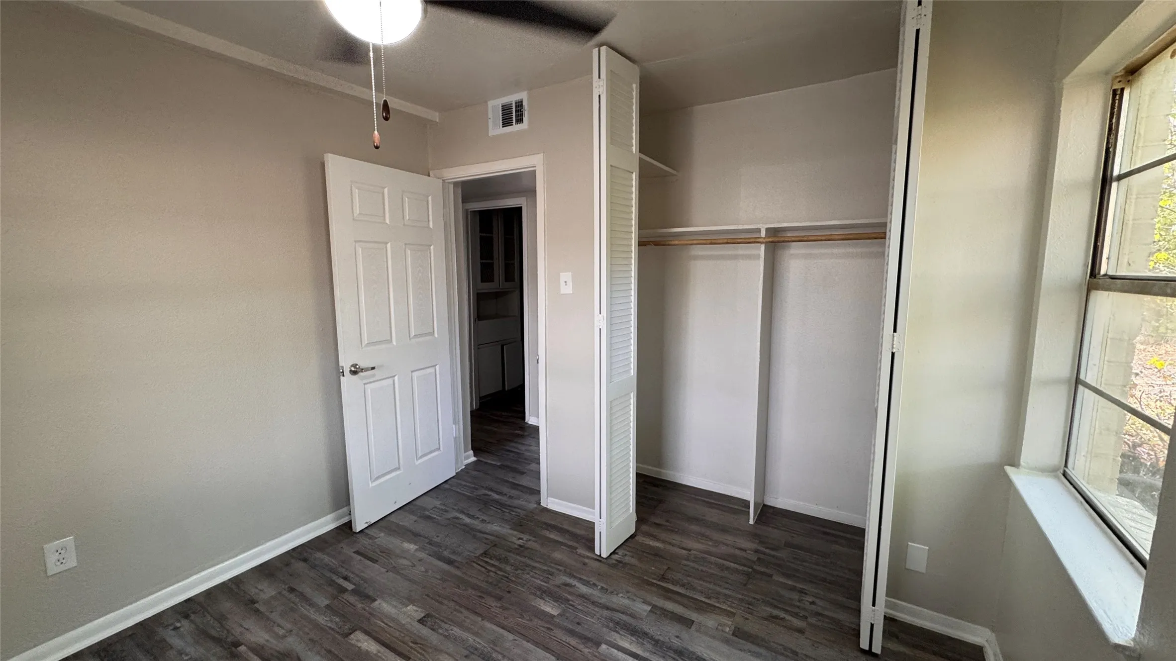Single Family Residence For Rent in Dallas County , 1247 Seminole Drive, Dallas, Texas 75217, 4 Bedroom, 2 Bathroom, Garage spaces, 1,388 Sqft, built in 1973, mls#21385256, Real Estate Agent in Dallas, Homes For Rent in Dallas county, Homes For Rent in Dallas, Realtor in Dallas Texas, Real Estate Brokerage Independent Realty Texas, Luminita Cordes Realtor