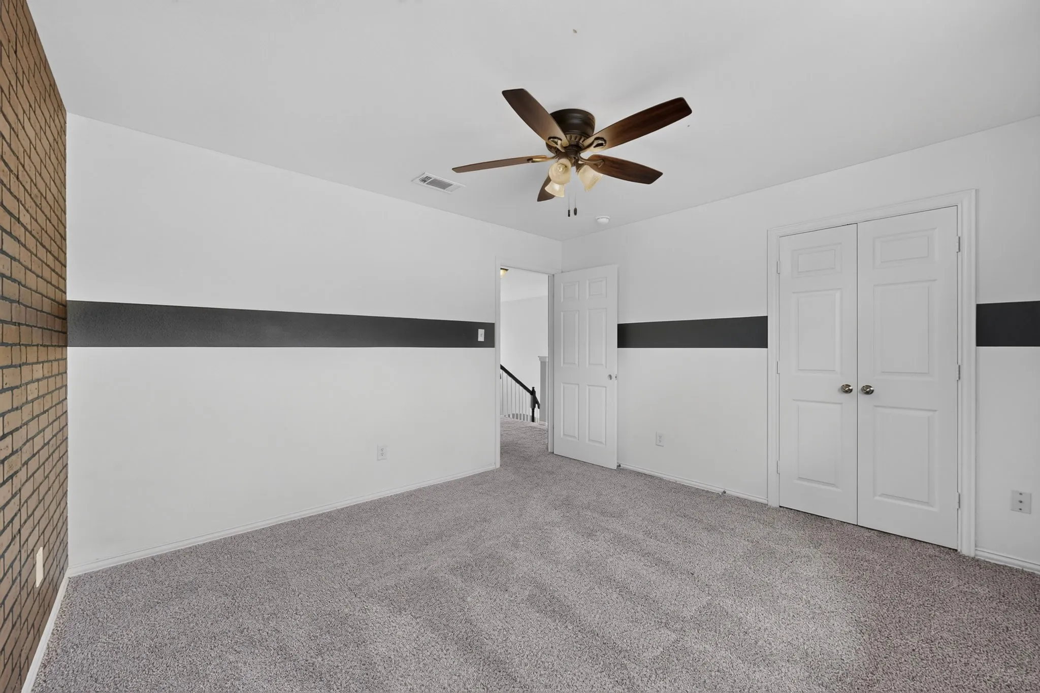 Single Family Residence For Sale in Ellis County , 109 Evening Star Circle, Red Oak, Texas 75154, 4 Bedroom, 3 Bathroom, 2 Garage spaces, 2,419 Sqft, built in 2005, mls#21385156, Real Estate Agent in Red Oak, Homes For Sale in Ellis county, Homes For Sale in Red Oak, Realtor in Red Oak Texas, Real Estate Brokerage Independent Realty Texas, Luminita Cordes Realtor