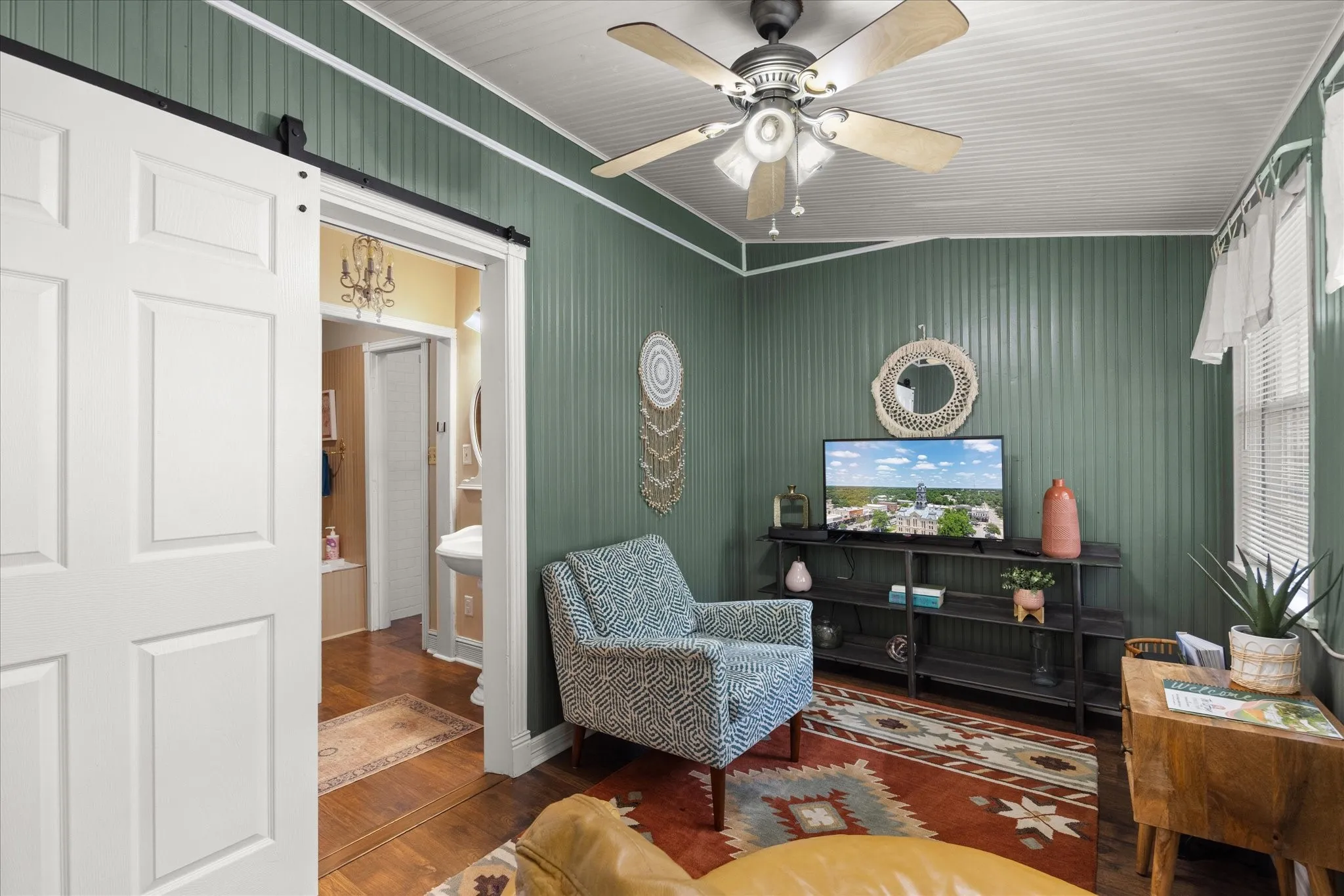 For Sale in Hood County , 1002 W Pearl Street, Granbury, Texas 76048, 6 Bedroom, 6 Bathroom, Garage spaces, 0 Sqft, built in 1910, mls#21385259, Real Estate Agent in Granbury, Homes For Sale in Hood county, Homes For Sale in Granbury, Realtor in Granbury Texas, Real Estate Brokerage Independent Realty Texas, Luminita Cordes Realtor