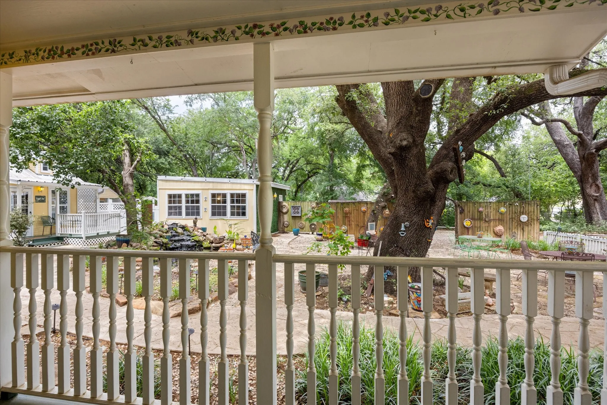 For Sale in Hood County , 1002 W Pearl Street, Granbury, Texas 76048, 6 Bedroom, 6 Bathroom, Garage spaces, 0 Sqft, built in 1910, mls#21385259, Real Estate Agent in Granbury, Homes For Sale in Hood county, Homes For Sale in Granbury, Realtor in Granbury Texas, Real Estate Brokerage Independent Realty Texas, Luminita Cordes Realtor