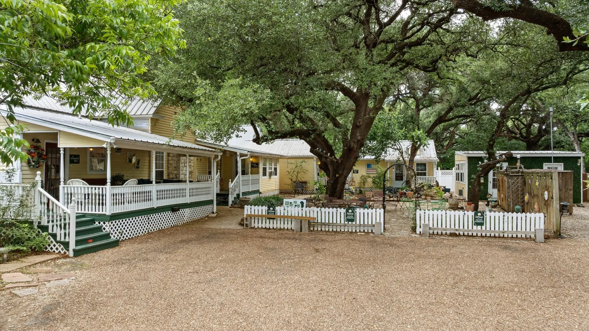 For Sale in Hood County , 1002 W Pearl Street, Granbury, Texas 76048, 6 Bedroom, 6 Bathroom, Garage spaces, 0 Sqft, built in 1910, mls#21385259, Real Estate Agent in Granbury, Homes For Sale in Hood county, Homes For Sale in Granbury, Realtor in Granbury Texas, Real Estate Brokerage Independent Realty Texas, Luminita Cordes Realtor