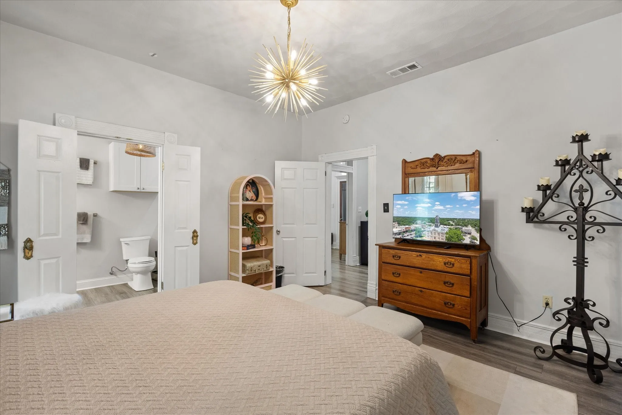 For Sale in Hood County , 1002 W Pearl Street, Granbury, Texas 76048, 6 Bedroom, 6 Bathroom, Garage spaces, 0 Sqft, built in 1910, mls#21385259, Real Estate Agent in Granbury, Homes For Sale in Hood county, Homes For Sale in Granbury, Realtor in Granbury Texas, Real Estate Brokerage Independent Realty Texas, Luminita Cordes Realtor