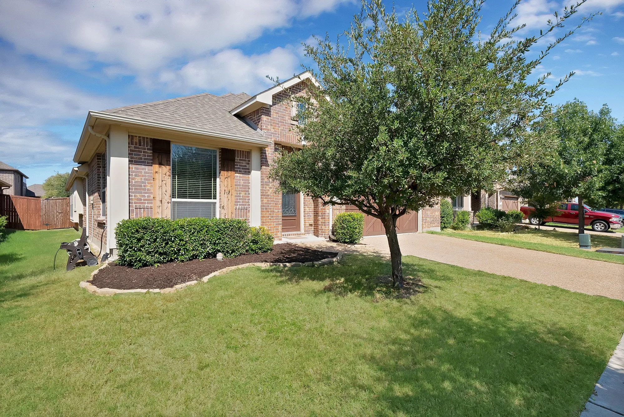 Single Family Residence For Sale in Denton County , 1517 Wright Street, Aubrey, Texas 76227, 4 Bedroom, 3 Bathroom, 2 Garage spaces, 2,456 Sqft, built in 2016, mls#21385233, Real Estate Agent in Aubrey, Homes For Sale in Denton county, Homes For Sale in Aubrey, Realtor in Aubrey Texas, Real Estate Brokerage Independent Realty Texas, Luminita Cordes Realtor