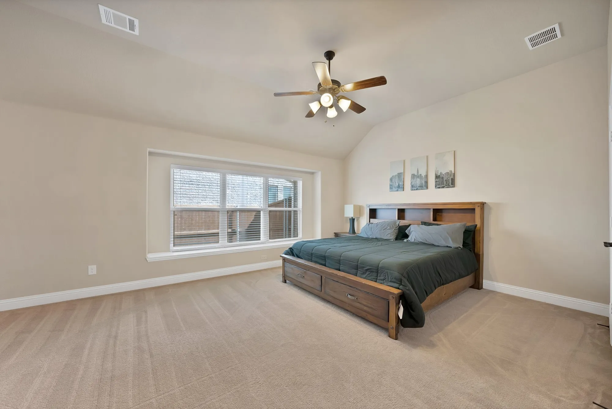 Single Family Residence For Sale in Denton County , 1517 Wright Street, Aubrey, Texas 76227, 4 Bedroom, 3 Bathroom, 2 Garage spaces, 2,456 Sqft, built in 2016, mls#21385233, Real Estate Agent in Aubrey, Homes For Sale in Denton county, Homes For Sale in Aubrey, Realtor in Aubrey Texas, Real Estate Brokerage Independent Realty Texas, Luminita Cordes Realtor