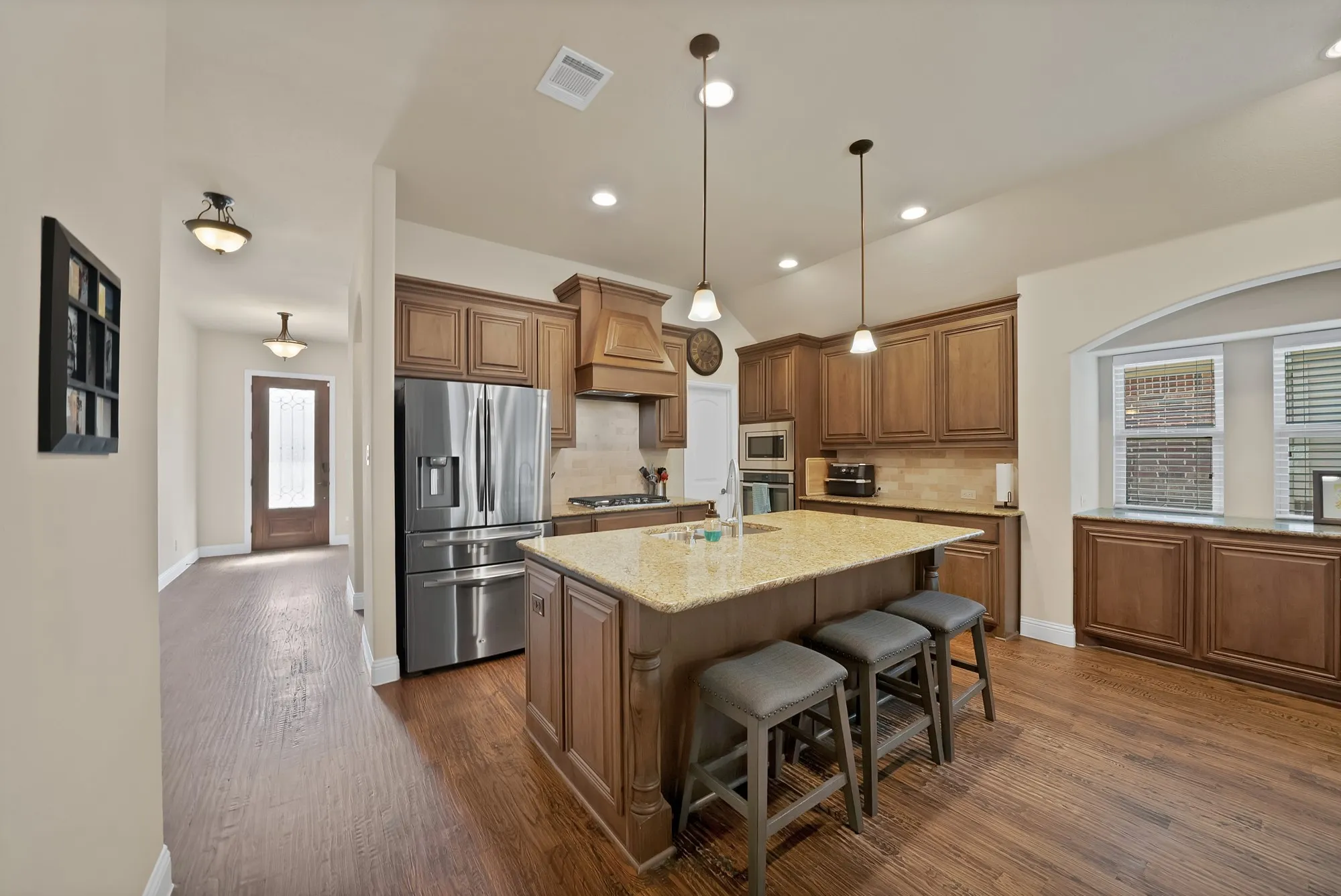Single Family Residence For Sale in Denton County , 1517 Wright Street, Aubrey, Texas 76227, 4 Bedroom, 3 Bathroom, 2 Garage spaces, 2,456 Sqft, built in 2016, mls#21385233, Real Estate Agent in Aubrey, Homes For Sale in Denton county, Homes For Sale in Aubrey, Realtor in Aubrey Texas, Real Estate Brokerage Independent Realty Texas, Luminita Cordes Realtor