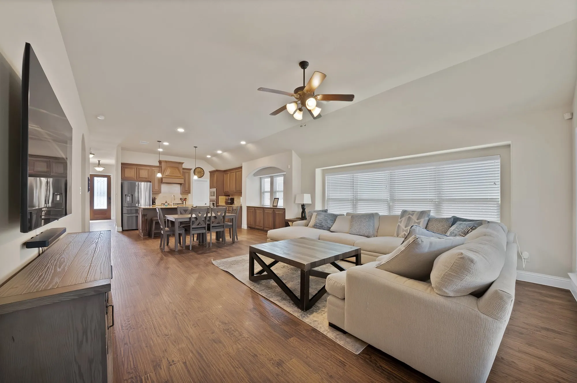 Single Family Residence For Sale in Denton County , 1517 Wright Street, Aubrey, Texas 76227, 4 Bedroom, 3 Bathroom, 2 Garage spaces, 2,456 Sqft, built in 2016, mls#21385233, Real Estate Agent in Aubrey, Homes For Sale in Denton county, Homes For Sale in Aubrey, Realtor in Aubrey Texas, Real Estate Brokerage Independent Realty Texas, Luminita Cordes Realtor