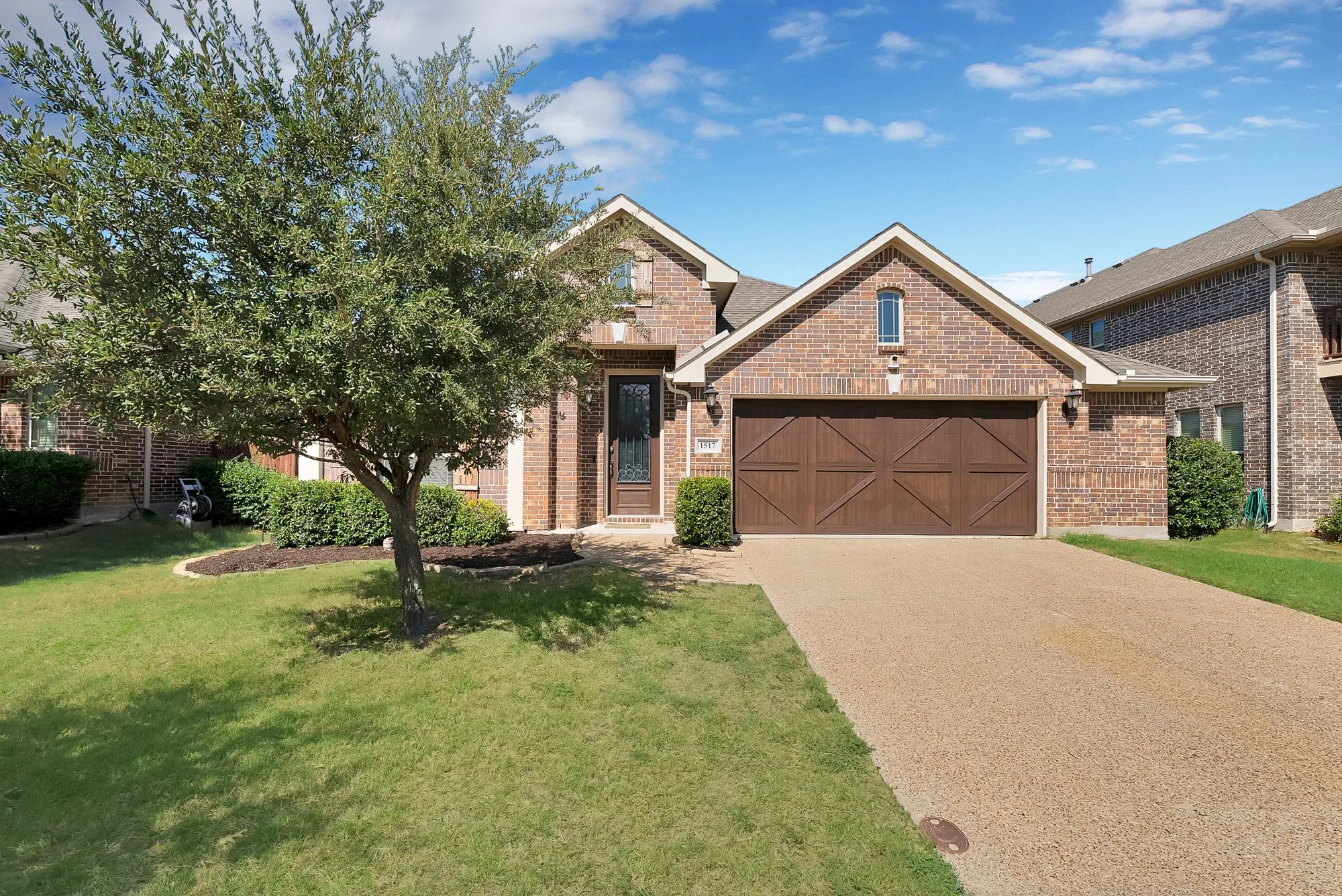 Single Family Residence For Sale in Denton County , 1517 Wright Street, Aubrey, Texas 76227, 4 Bedroom, 3 Bathroom, 2 Garage spaces, 2,456 Sqft, built in 2016, mls#21385233, Real Estate Agent in Aubrey, Homes For Sale in Denton county, Homes For Sale in Aubrey, Realtor in Aubrey Texas, Real Estate Brokerage Independent Realty Texas, Luminita Cordes Realtor