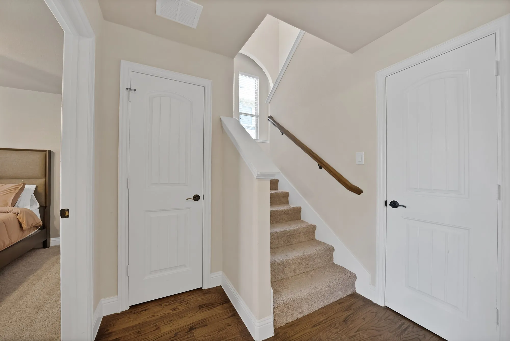 Single Family Residence For Sale in Denton County , 1517 Wright Street, Aubrey, Texas 76227, 4 Bedroom, 3 Bathroom, 2 Garage spaces, 2,456 Sqft, built in 2016, mls#21385233, Real Estate Agent in Aubrey, Homes For Sale in Denton county, Homes For Sale in Aubrey, Realtor in Aubrey Texas, Real Estate Brokerage Independent Realty Texas, Luminita Cordes Realtor