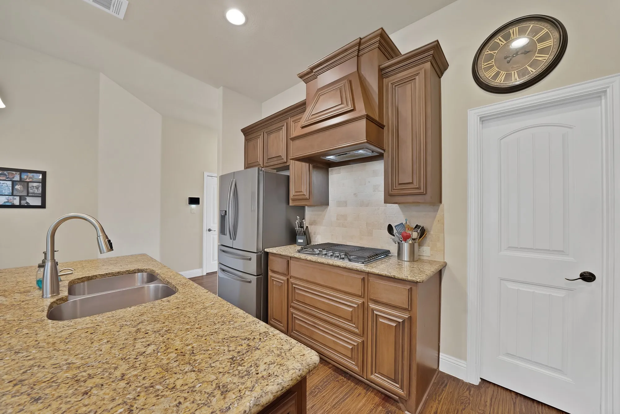 Single Family Residence For Sale in Denton County , 1517 Wright Street, Aubrey, Texas 76227, 4 Bedroom, 3 Bathroom, 2 Garage spaces, 2,456 Sqft, built in 2016, mls#21385233, Real Estate Agent in Aubrey, Homes For Sale in Denton county, Homes For Sale in Aubrey, Realtor in Aubrey Texas, Real Estate Brokerage Independent Realty Texas, Luminita Cordes Realtor
