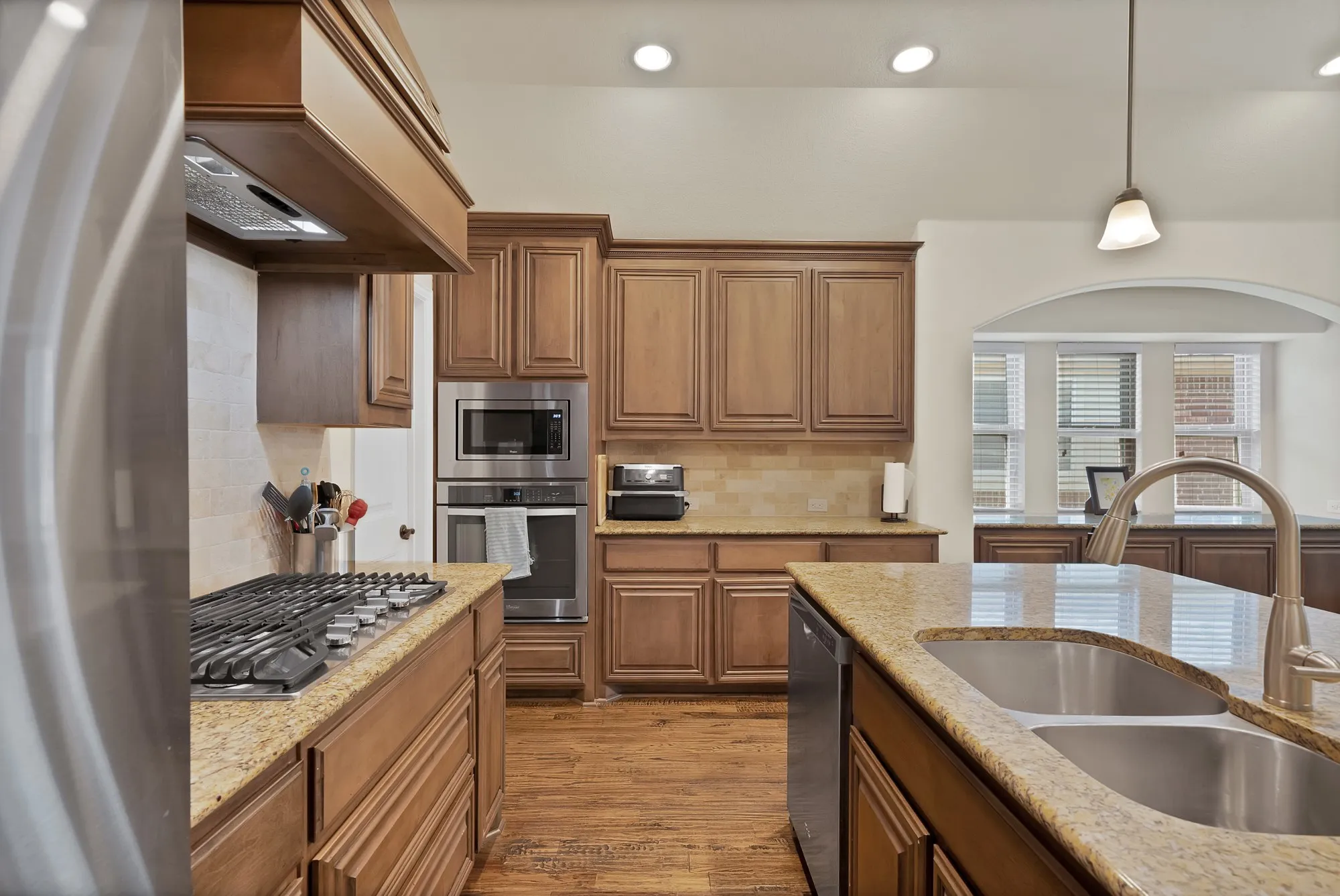 Single Family Residence For Sale in Denton County , 1517 Wright Street, Aubrey, Texas 76227, 4 Bedroom, 3 Bathroom, 2 Garage spaces, 2,456 Sqft, built in 2016, mls#21385233, Real Estate Agent in Aubrey, Homes For Sale in Denton county, Homes For Sale in Aubrey, Realtor in Aubrey Texas, Real Estate Brokerage Independent Realty Texas, Luminita Cordes Realtor