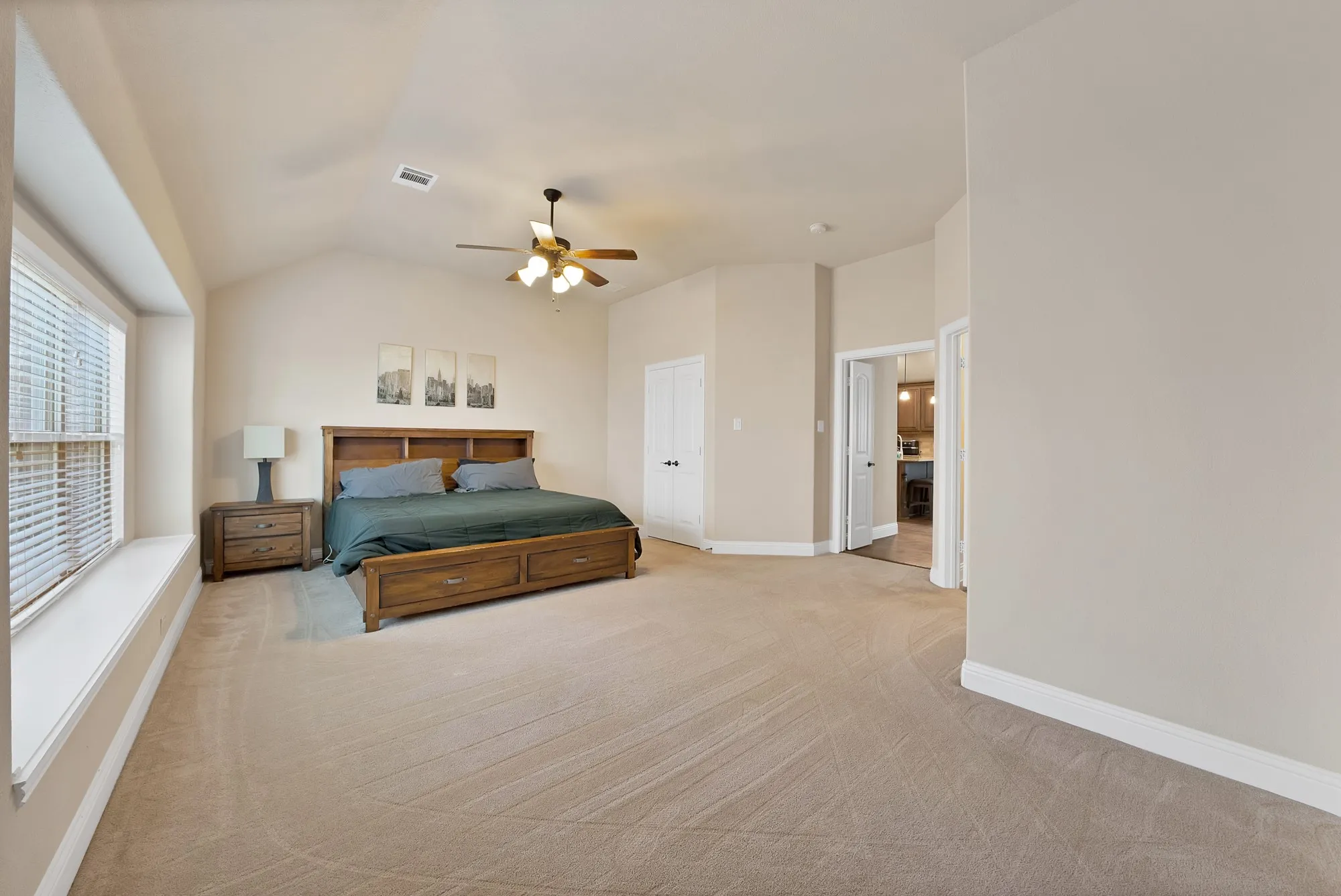 Single Family Residence For Sale in Denton County , 1517 Wright Street, Aubrey, Texas 76227, 4 Bedroom, 3 Bathroom, 2 Garage spaces, 2,456 Sqft, built in 2016, mls#21385233, Real Estate Agent in Aubrey, Homes For Sale in Denton county, Homes For Sale in Aubrey, Realtor in Aubrey Texas, Real Estate Brokerage Independent Realty Texas, Luminita Cordes Realtor