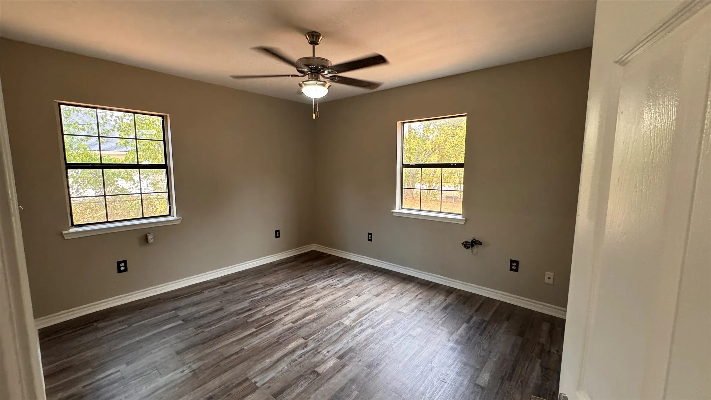 Single Family Residence For Rent in Dallas County , 1229 Seminole Drive, Dallas, Texas 75217, 2 Bedroom, 1 Bathroom, Garage spaces, 715 Sqft, built in 1946, mls#21385260, Real Estate Agent in Dallas, Homes For Rent in Dallas county, Homes For Rent in Dallas, Realtor in Dallas Texas, Real Estate Brokerage Independent Realty Texas, Luminita Cordes Realtor