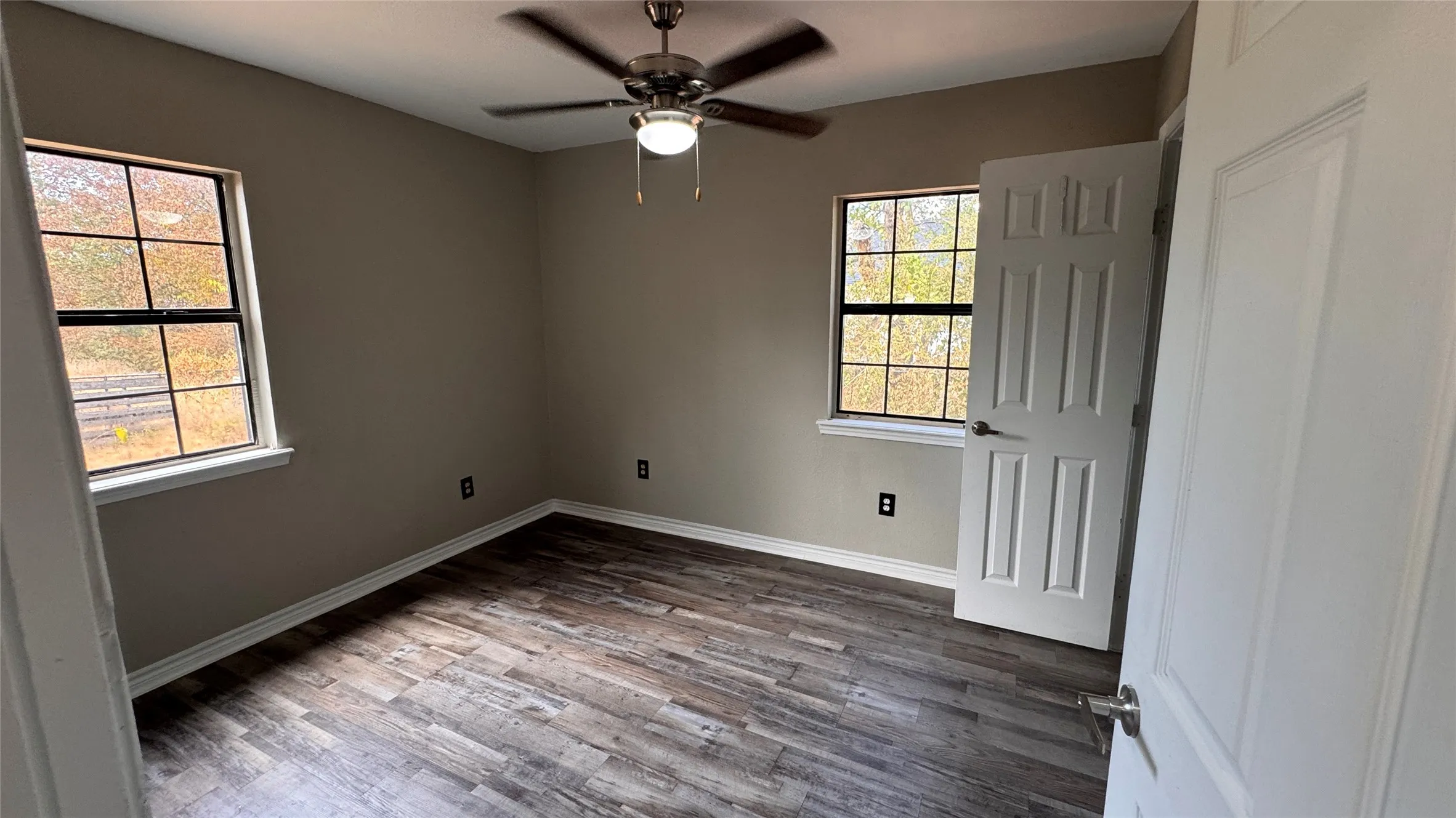 Single Family Residence For Rent in Dallas County , 1229 Seminole Drive, Dallas, Texas 75217, 2 Bedroom, 1 Bathroom, Garage spaces, 715 Sqft, built in 1946, mls#21385260, Real Estate Agent in Dallas, Homes For Rent in Dallas county, Homes For Rent in Dallas, Realtor in Dallas Texas, Real Estate Brokerage Independent Realty Texas, Luminita Cordes Realtor