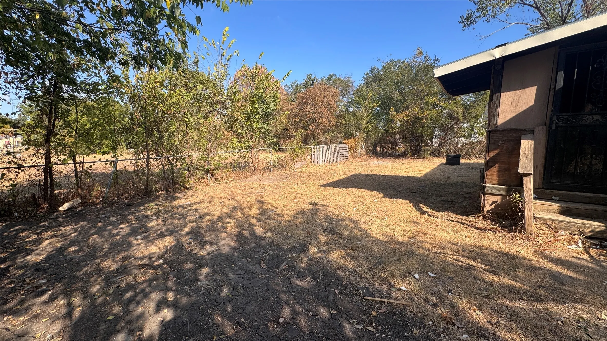 Single Family Residence For Rent in Dallas County , 1229 Seminole Drive, Dallas, Texas 75217, 2 Bedroom, 1 Bathroom, Garage spaces, 715 Sqft, built in 1946, mls#21385260, Real Estate Agent in Dallas, Homes For Rent in Dallas county, Homes For Rent in Dallas, Realtor in Dallas Texas, Real Estate Brokerage Independent Realty Texas, Luminita Cordes Realtor